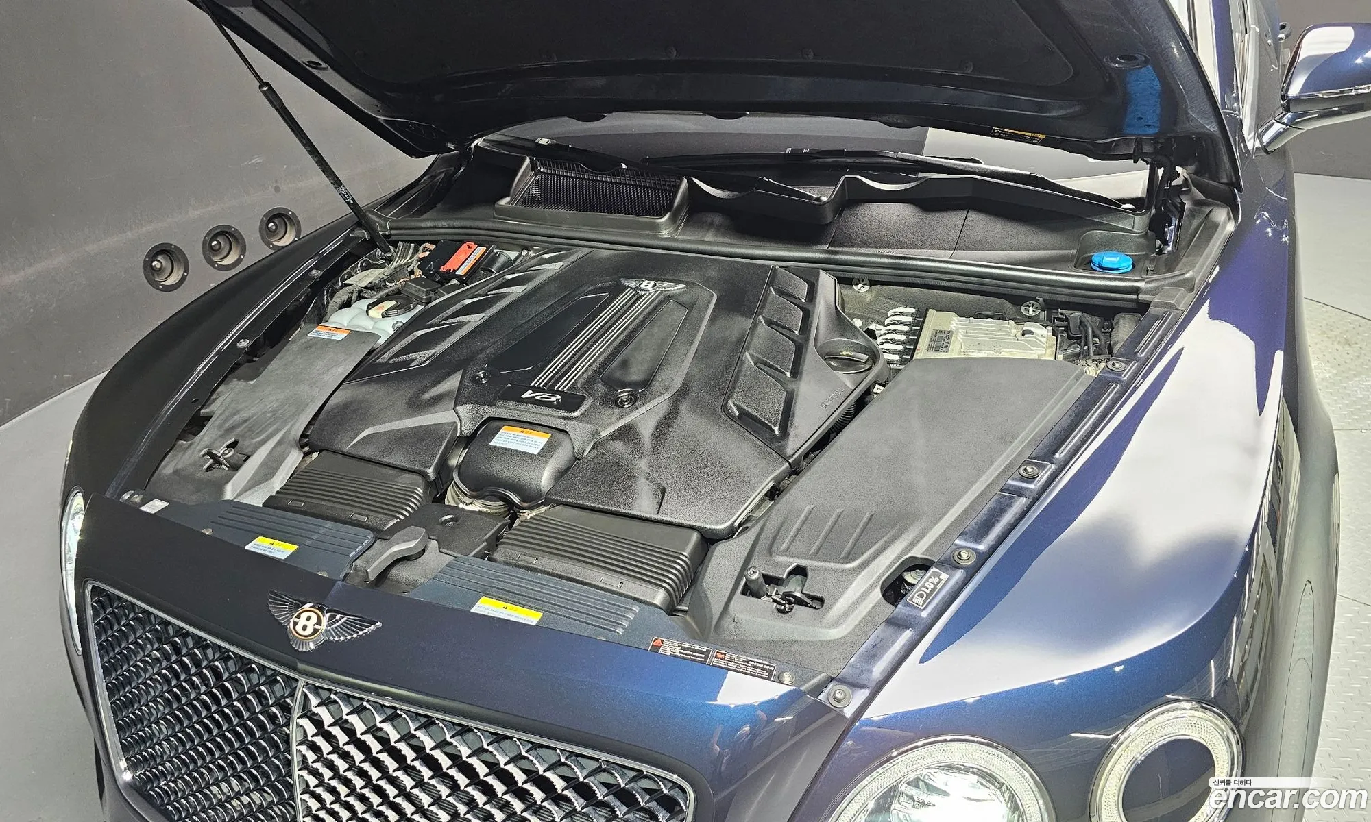 Bentley Bentayga I 40V8 2020 - фотография 4159629