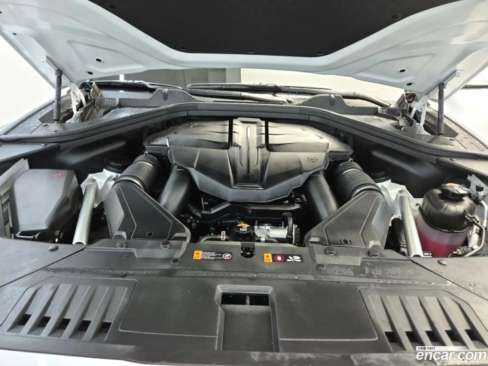 Genesis Gv80 35T Gasoline Awd 2023 - фотография 1113028