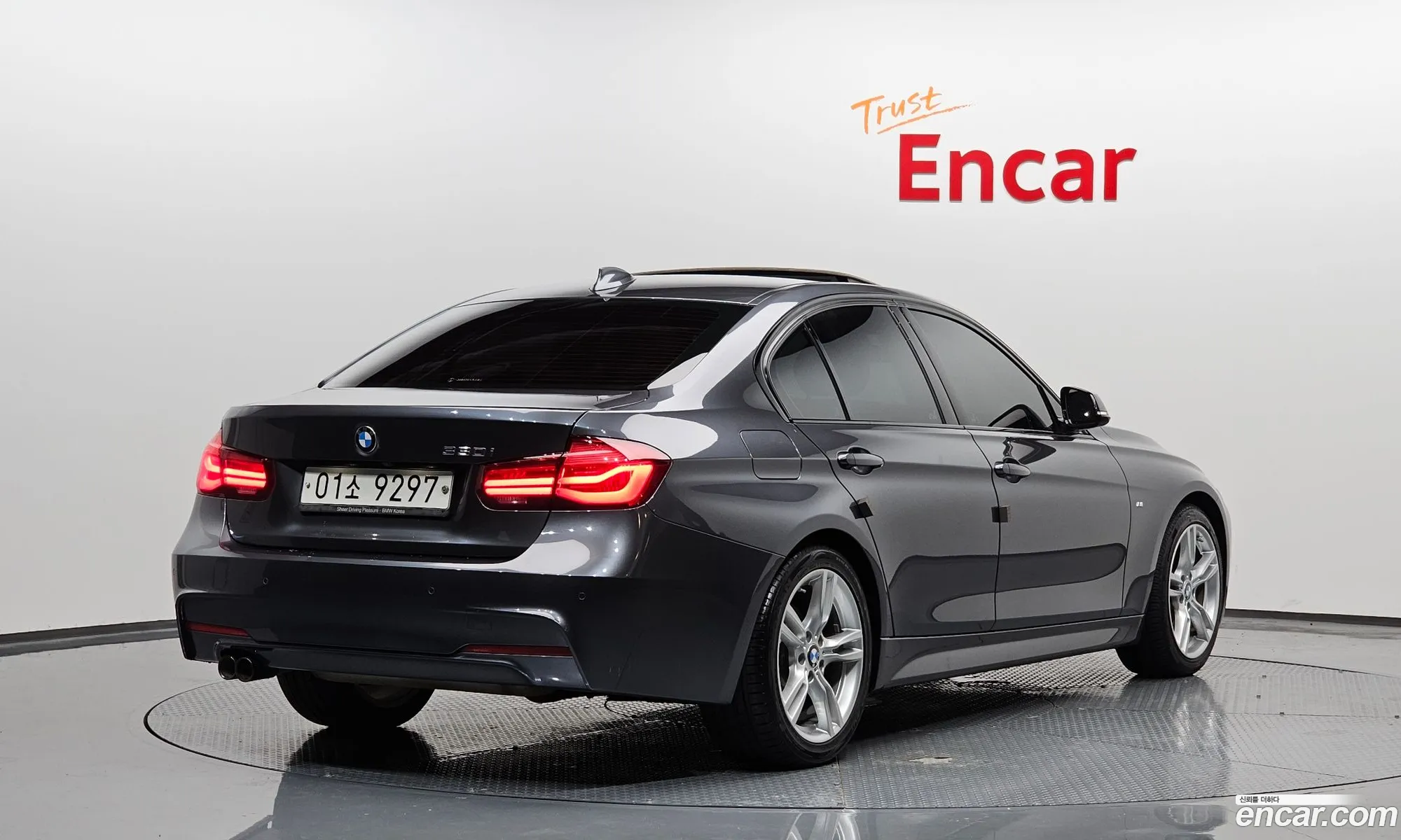 BMW 3Er 330I M Sports Shadow 2018 - фотография 18989435