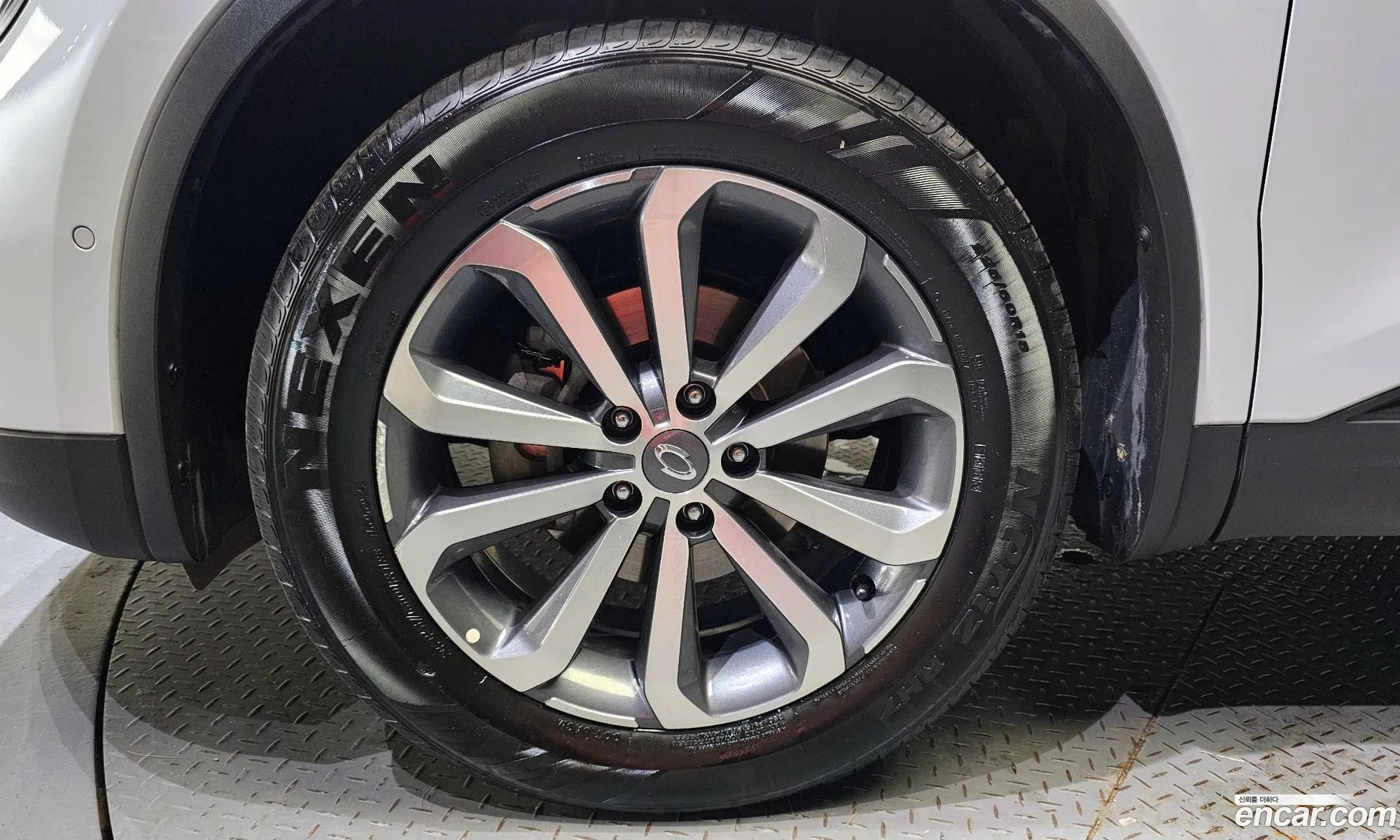 Renault Samsung Qm6 20 Lpe Re 2Wd 2020 - фотография 2702587