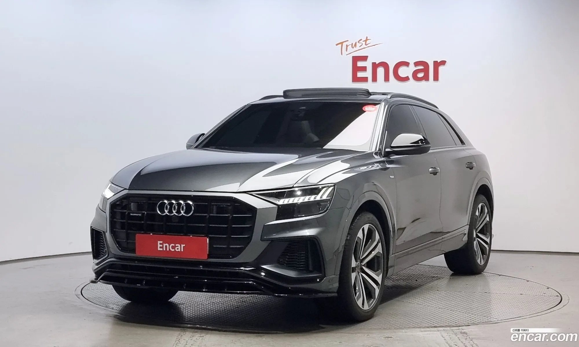 Audi Q8 55 Tfsi Quattro Premium 2023 - фотография 8541626