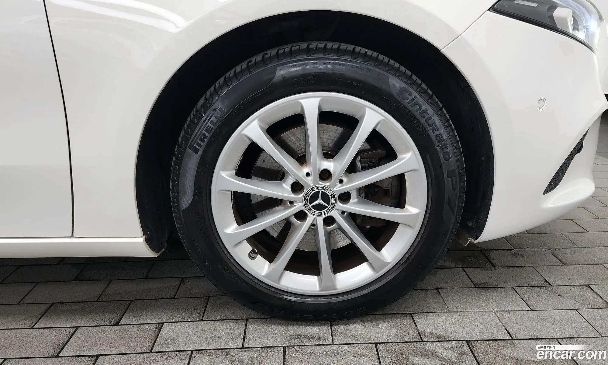 Mercedes-Benz A-Klasse Iv W177 A220 Hatchback 2019 - фотография 16451599