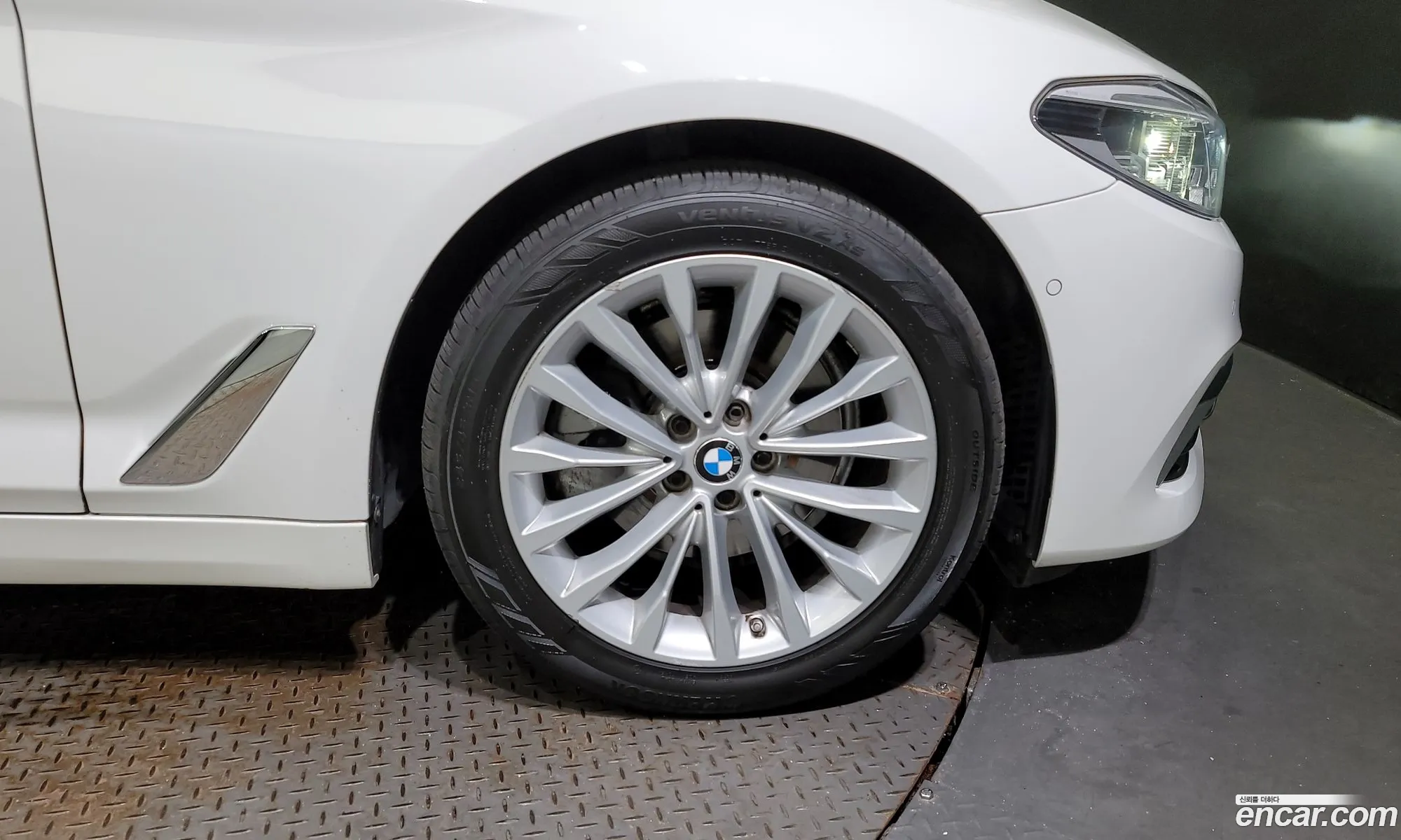 BMW 5Er Vii G30G31 520D xDrive Luxury Plus 2019 - фотография 16315767