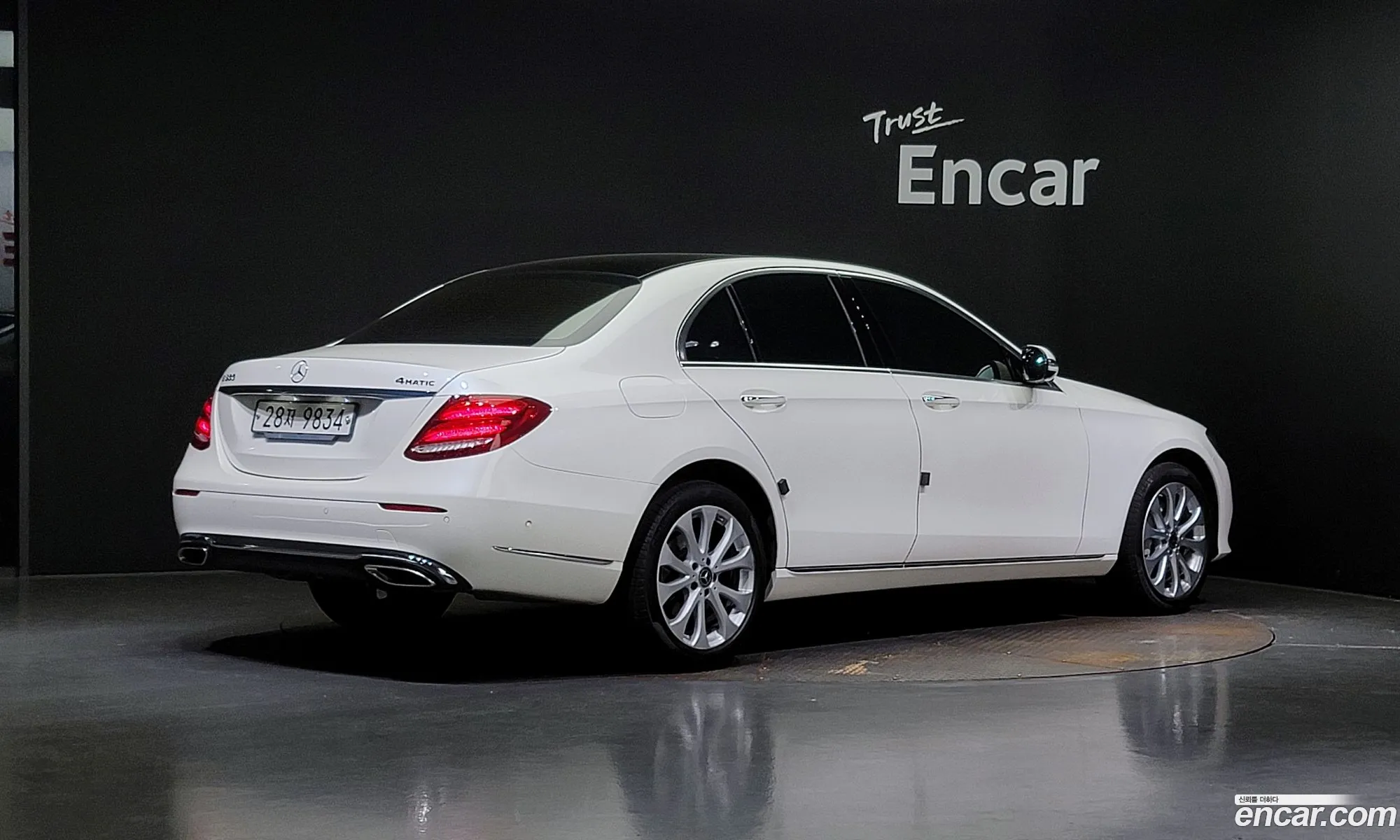 Mercedes-Benz E-Klasse V W213 S213 C238 E300 4Matic Exclusive 2019 - фотография 16428632