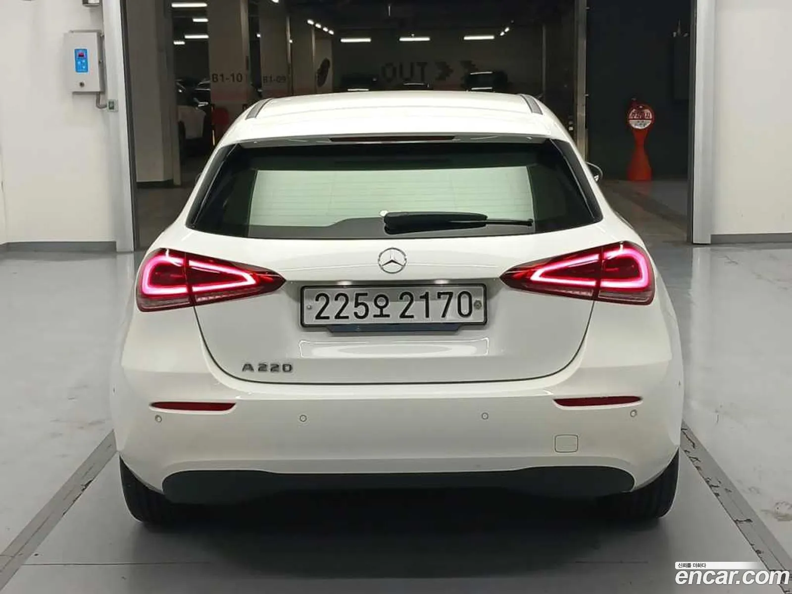 Mercedes-Benz A-Klasse Iv W177 A220 Hatchback 2020 - фотография 18659379