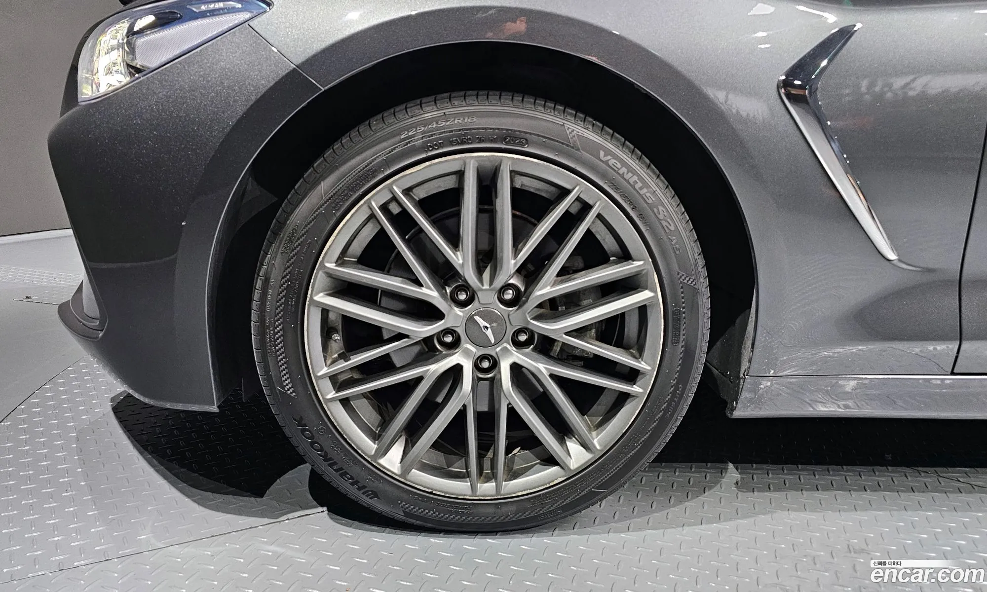 Genesis G70 I 20T Awd 2018 - фотография 1546755