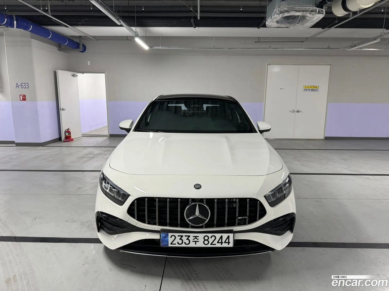 Mercedes-Benz A-Klasse Amg A35 4Matic Sedan 2024 - фотография 16467778