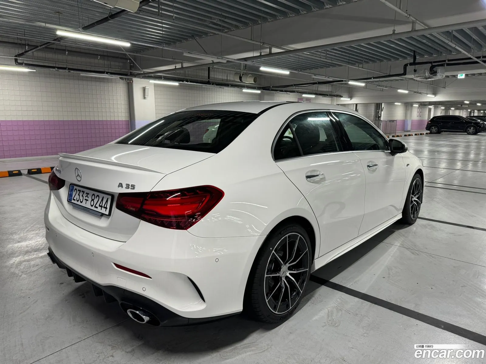 Mercedes-Benz A-Klasse Amg A35 4Matic Sedan 2024 - фотография 16467781