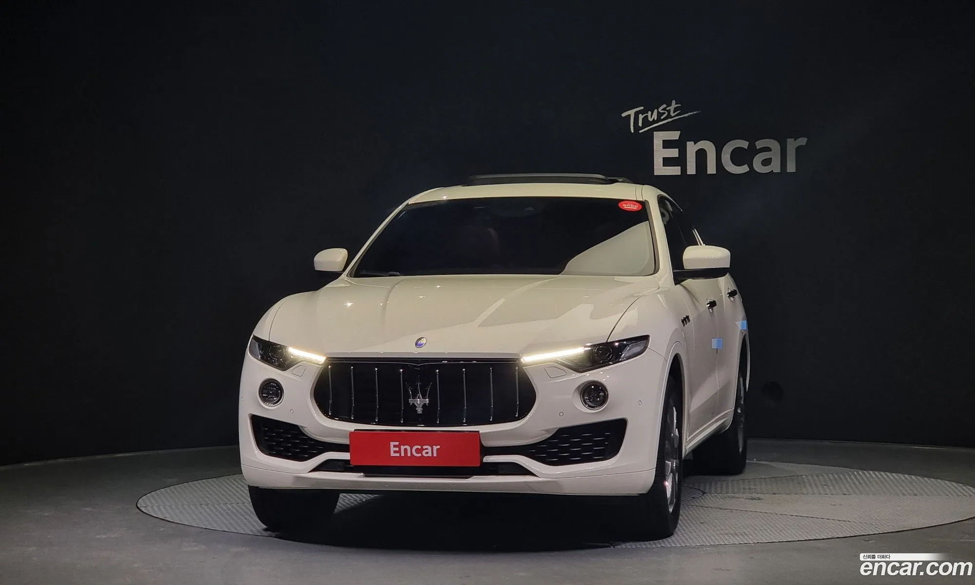 Maserati Levante 30 Awd Premium - фотография 12616015