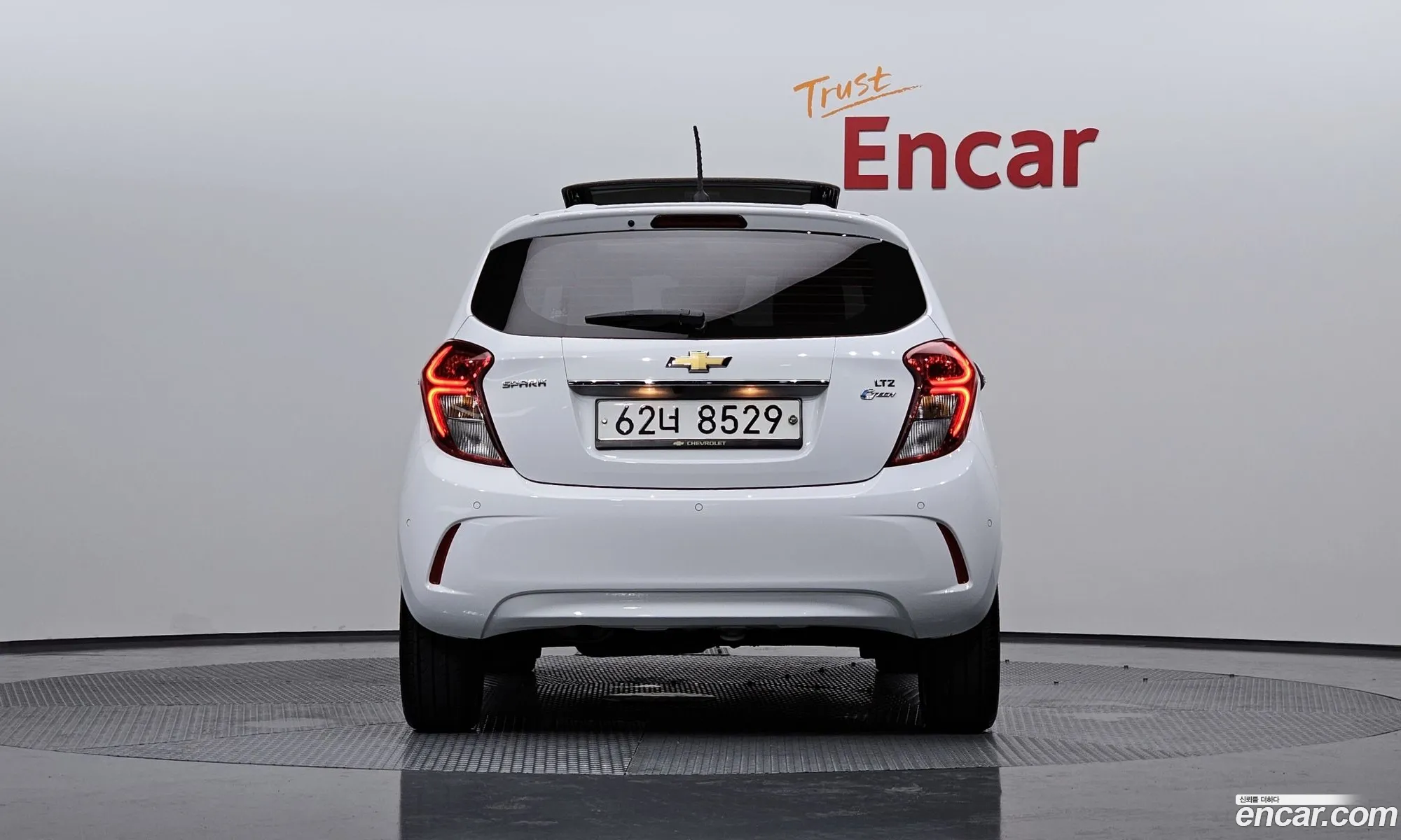 Chevrolet Spark Iv Ltz 2017 - фотография 17216542