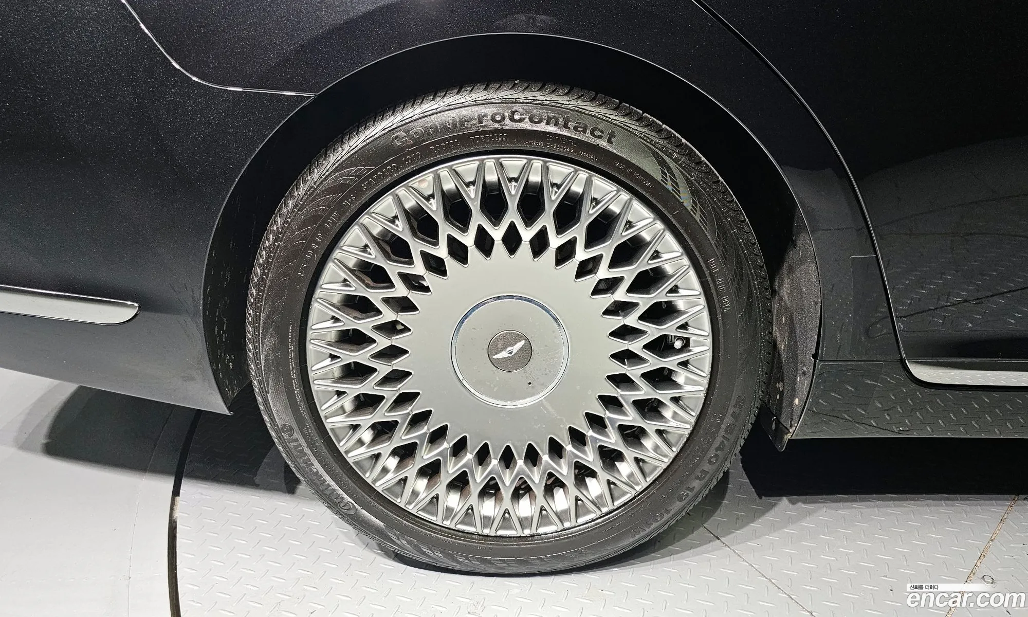 Genesis G90 I 38 Awd 2021 - фотография 1526125
