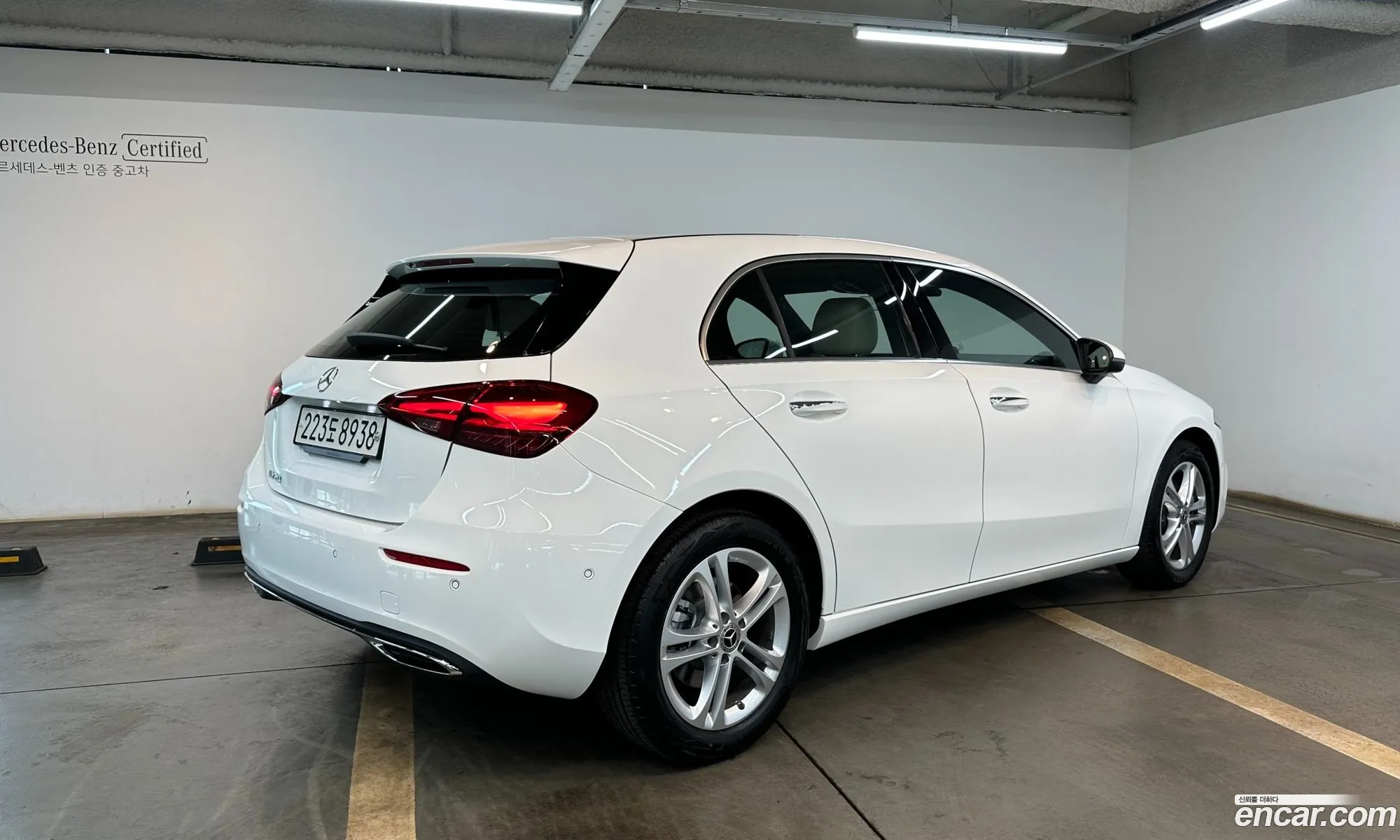 Mercedes-Benz A-Klasse A220 Hatchback 2024 - фотография 16214345