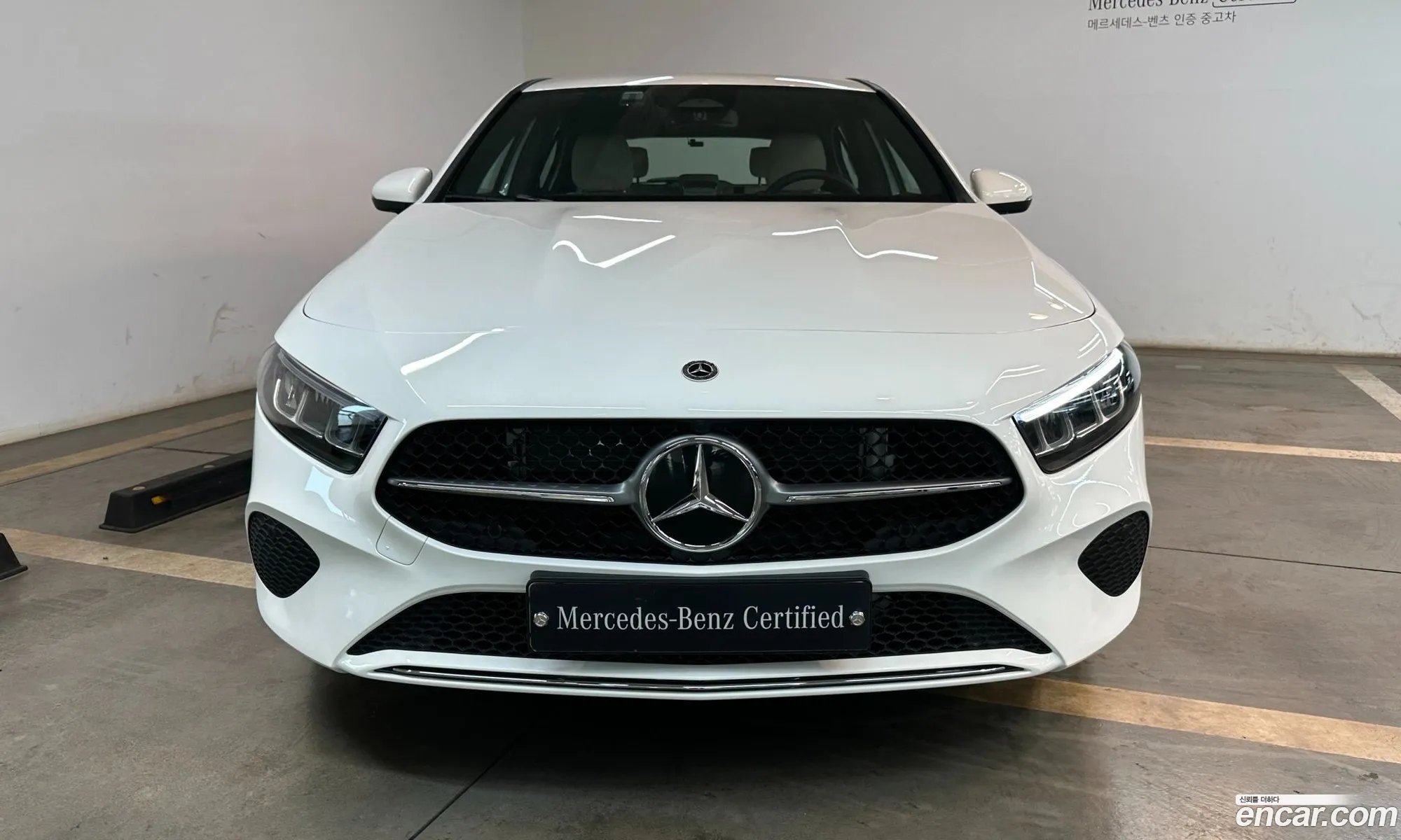 Mercedes-Benz A-Klasse A220 Hatchback 2024 - фотография 16214346