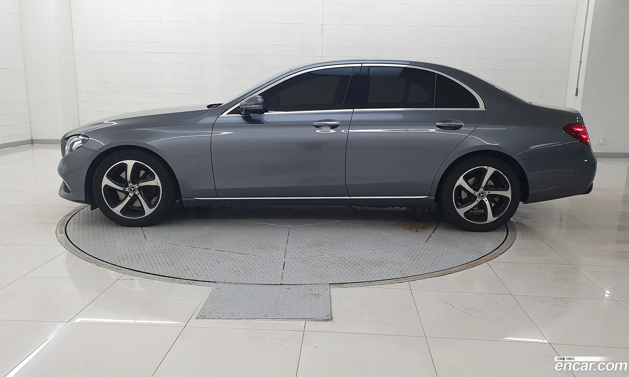 Mercedes-Benz E-Klasse V W213 S213 C238 E250 Avantgarde 2020 - фотография 16428680