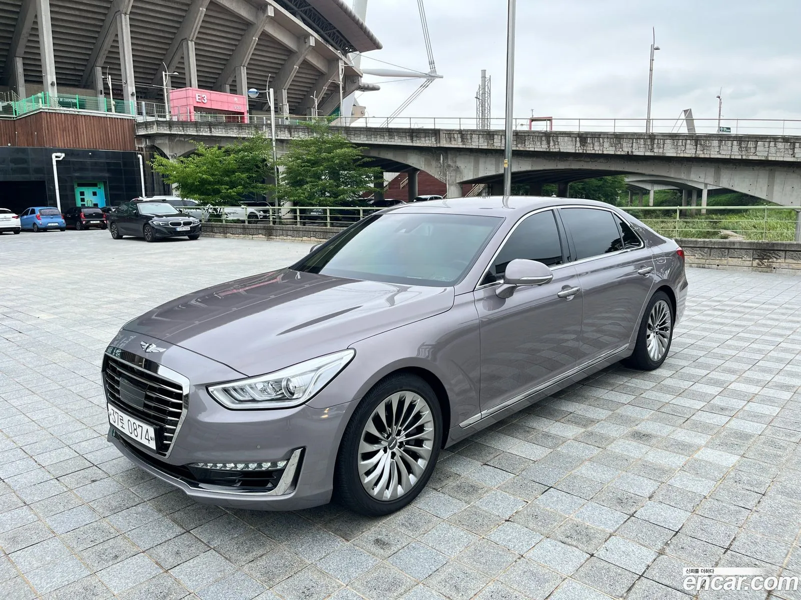 Genesis G90 I 50 Gdi Awd 2016 - фотография 1544996