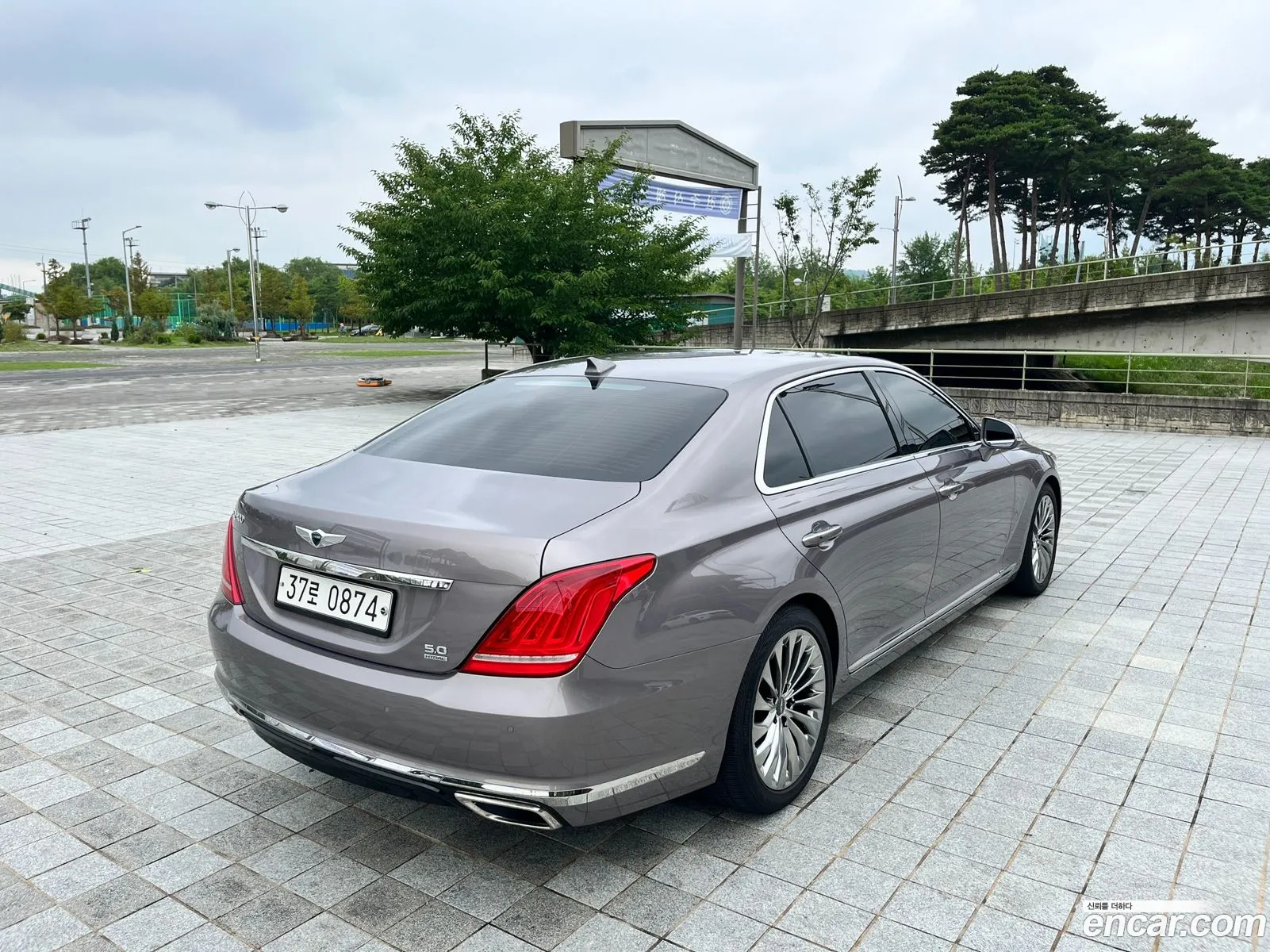 Genesis G90 I 50 Gdi Awd 2016 - фотография 1544997