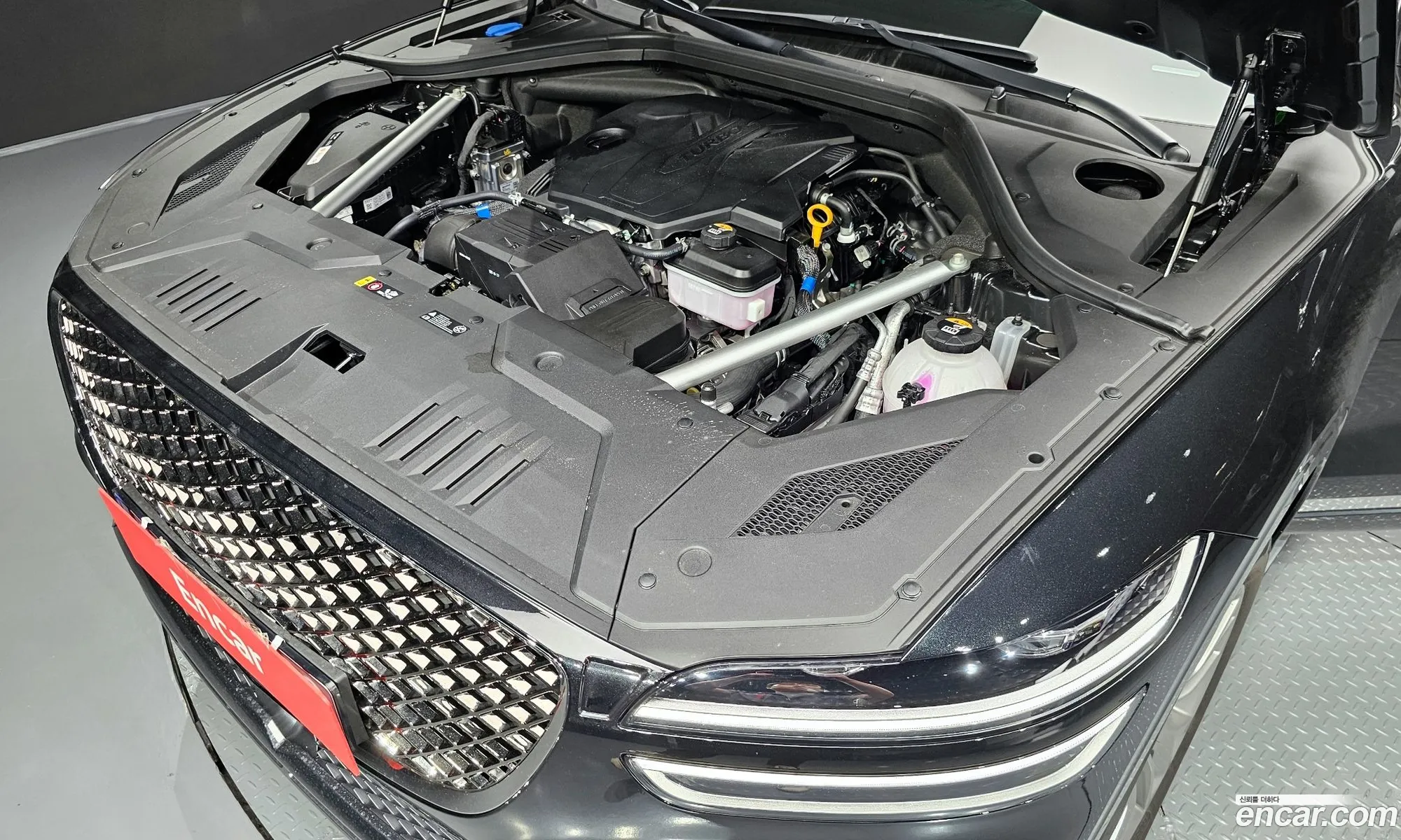 Genesis Gv70 25T Gasoline Awd 2023 - фотография 1574953