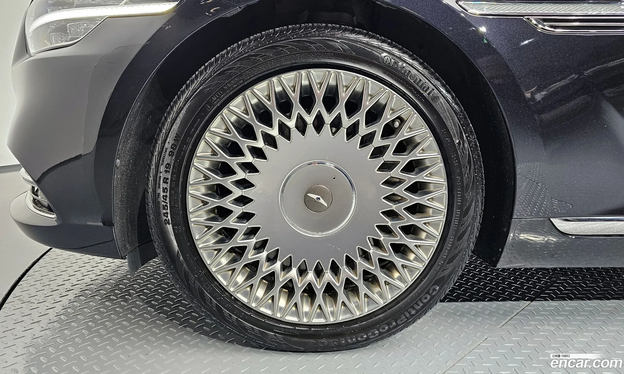 Genesis G90 I 38 Awd 2021 - фотография 1526052