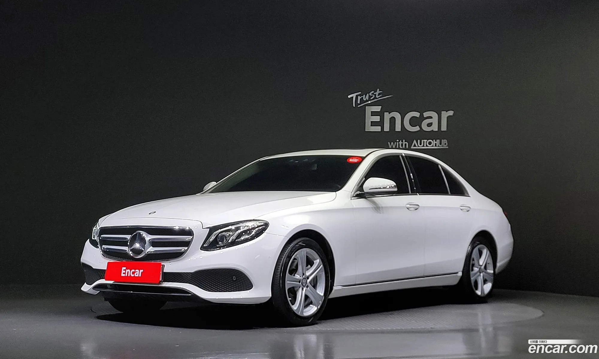 Benz E-Class W213 E220D Avantgarde - фотография 16425681