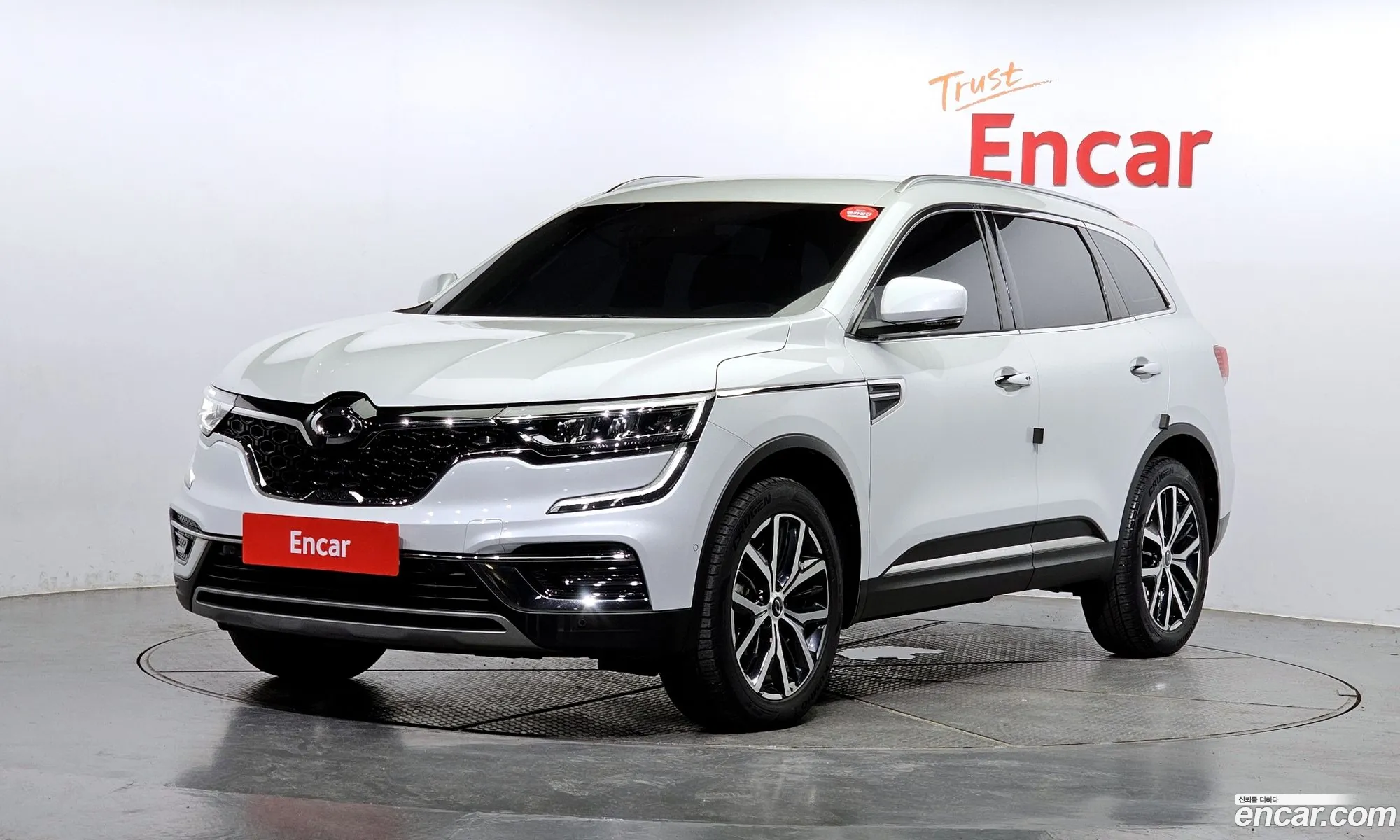 Renault Samsung Qm6 20 Lpe Re Signature 2Wd 2022 - фотография 13384341