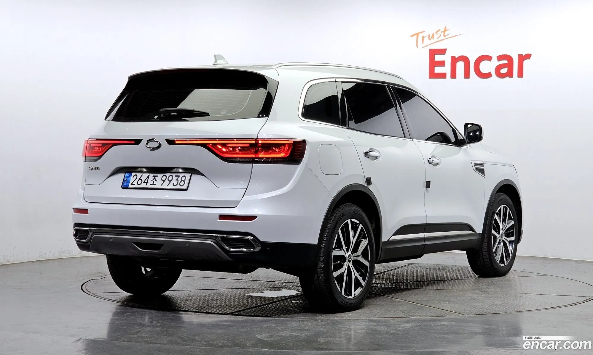 Renault Samsung Qm6 20 Lpe Re Signature 2Wd 2022 - фотография 13384342