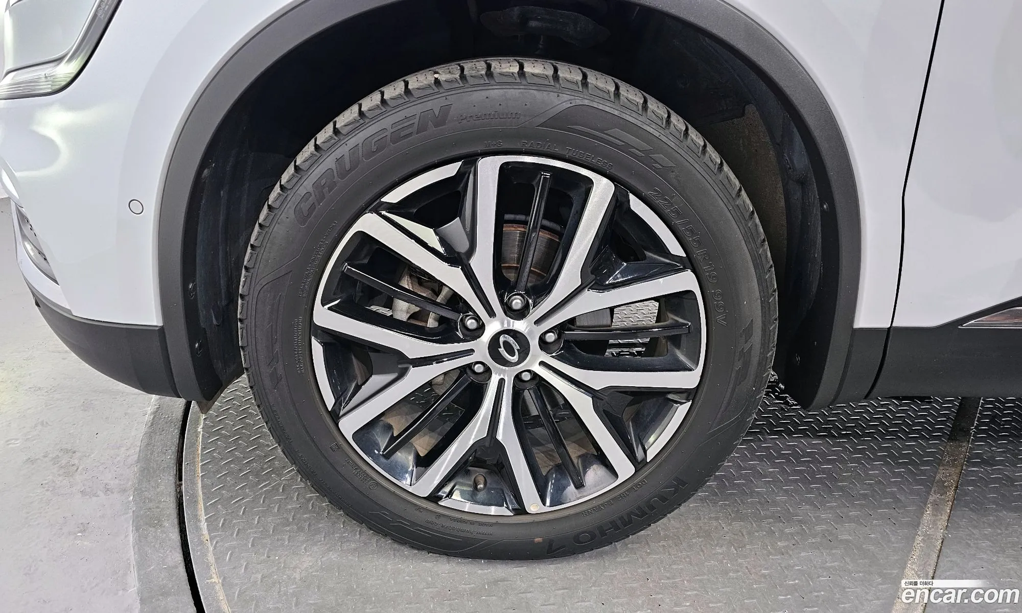 Renault Samsung Qm6 20 Lpe Re Signature 2Wd 2022 - фотография 13384345
