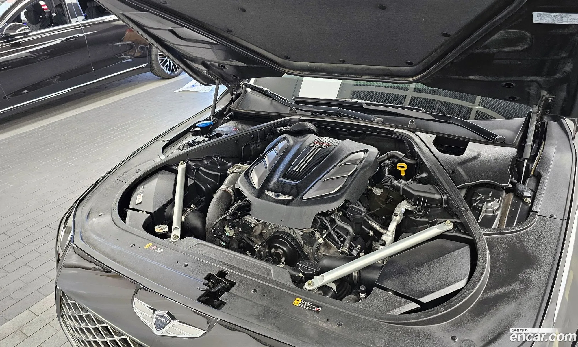 Genesis G90 I 33T Awd 2018 - фотография 1112382