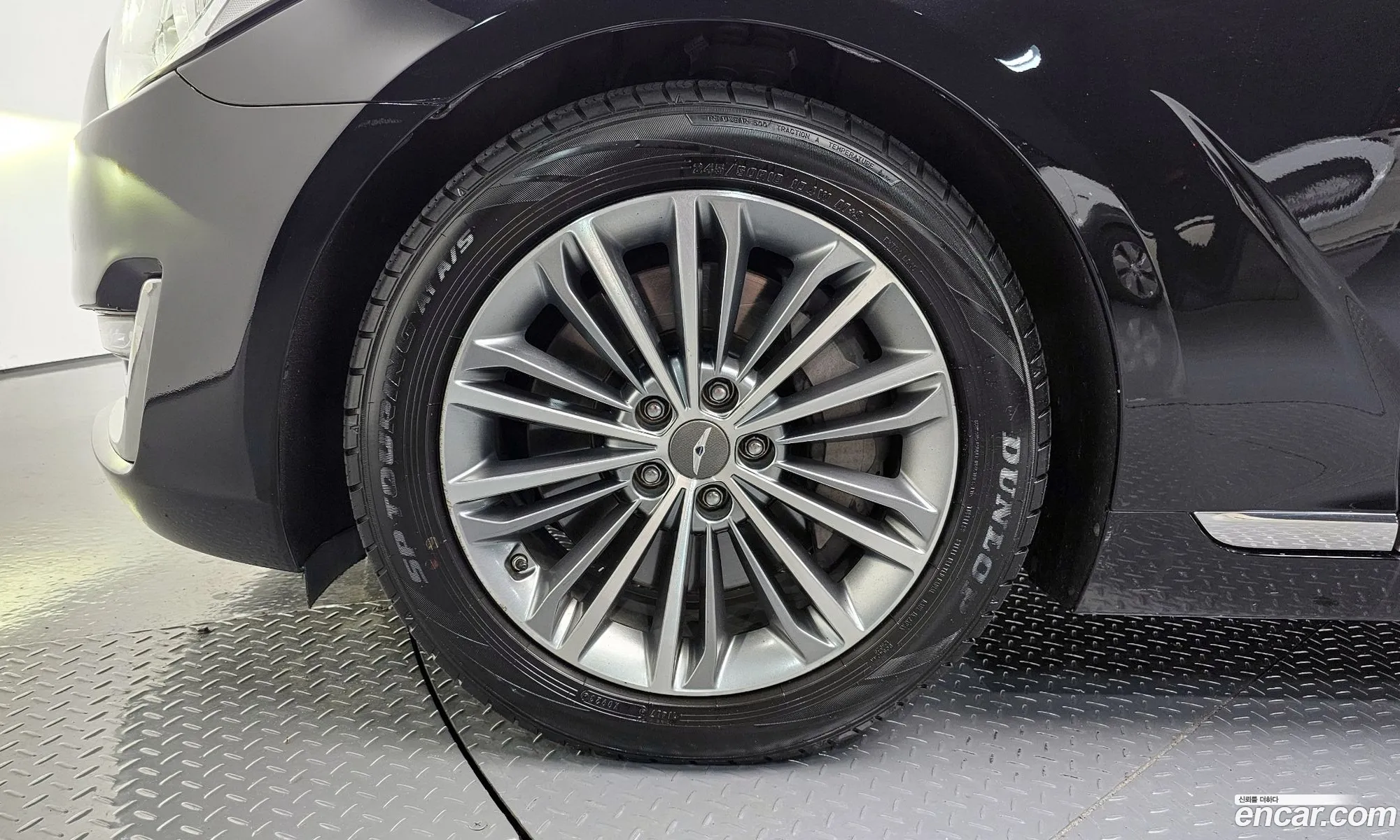 Genesis G90 I 33 T-Gdi Awd 2016 - фотография 1112441