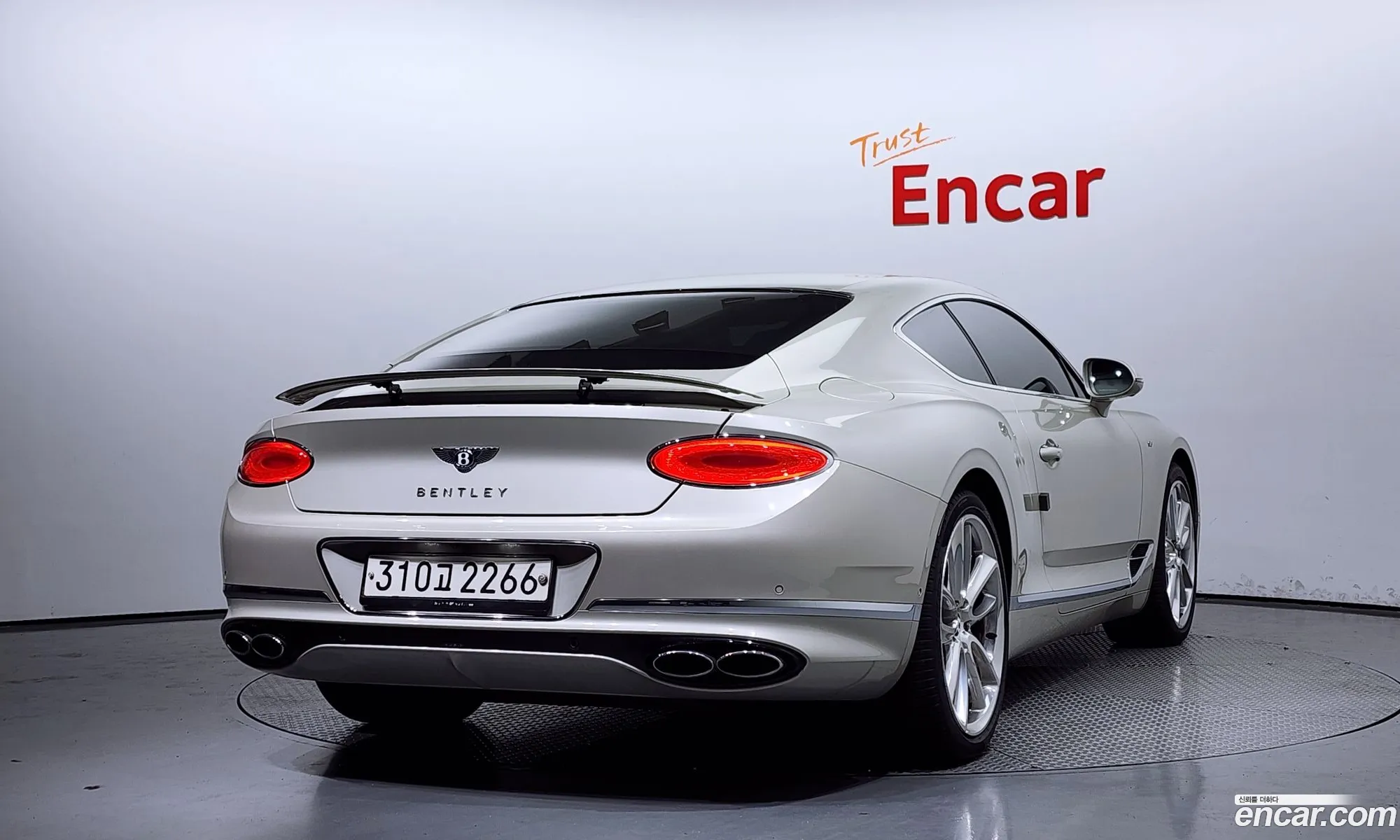 Bentley Continental 40 Gt 2020 - фотография 14481855