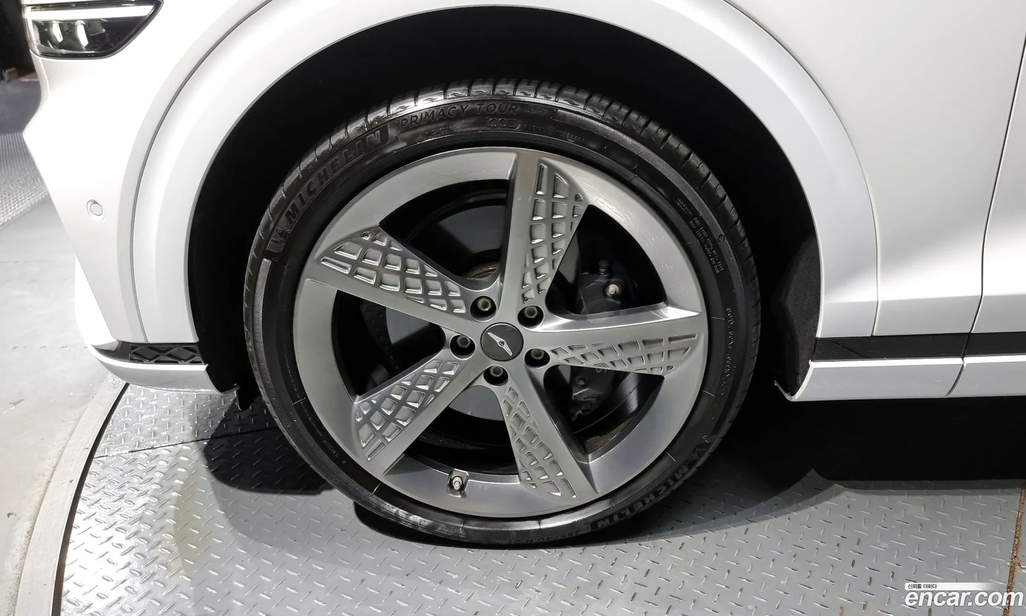 Genesis Gv70 25T Gasoline Awd 2023 - фотография 1391666