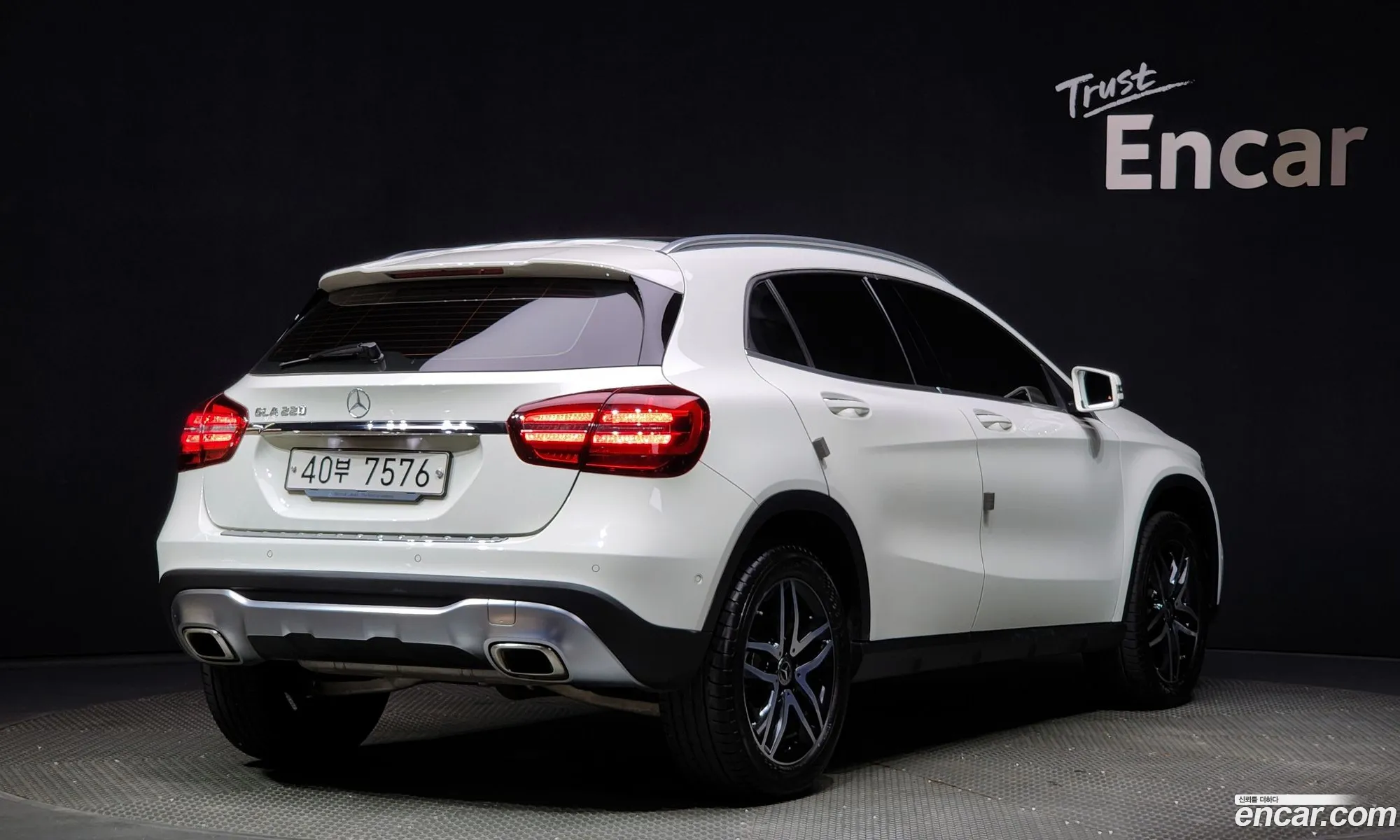 Mercedes-Benz Gla-Klasse I X156 Gla220 Premium 2017 - фотография 16430066