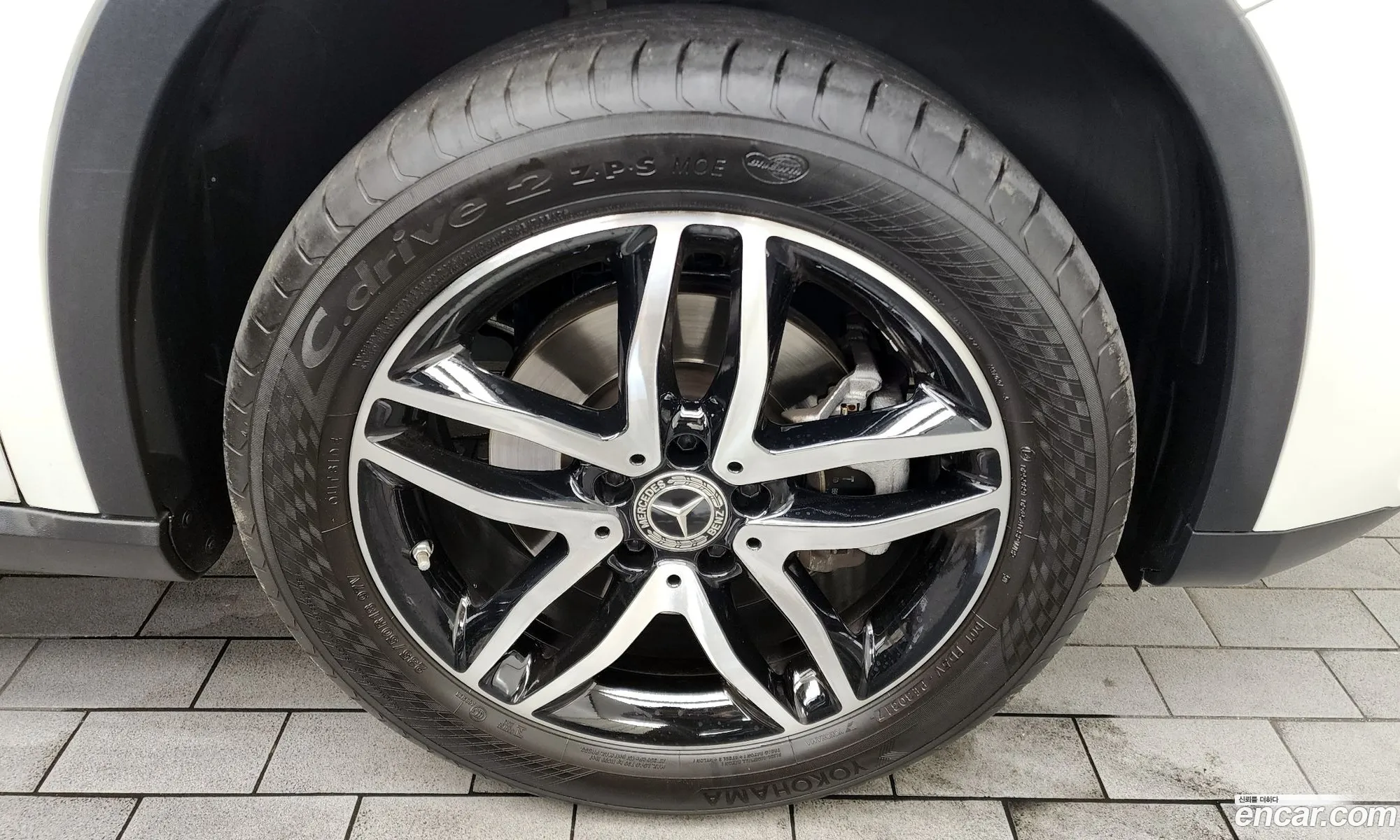 Mercedes-Benz Gla-Klasse I X156 Gla220 Premium 2017 - фотография 16430069
