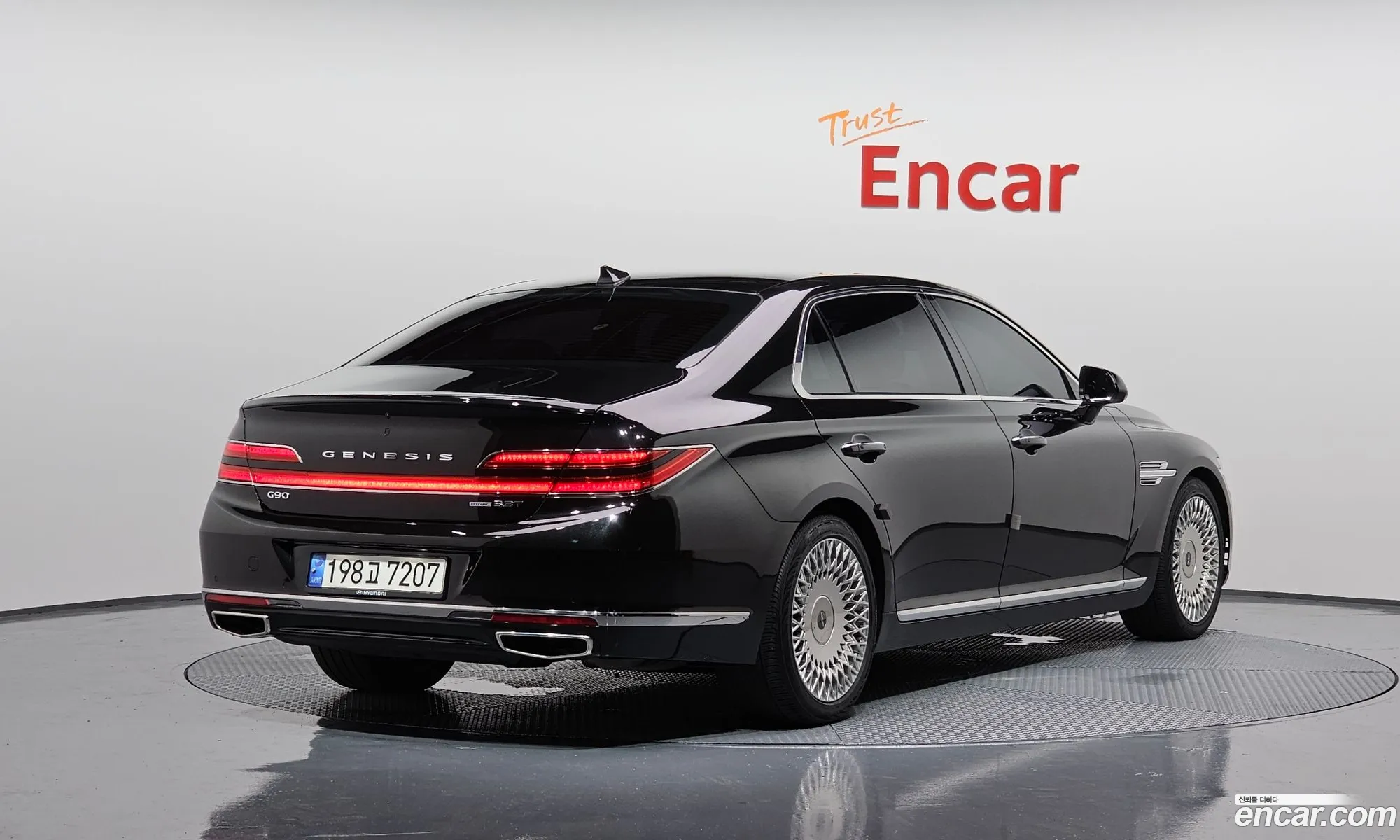 Genesis G90 I 33T Awd 2019 - фотография 679170
