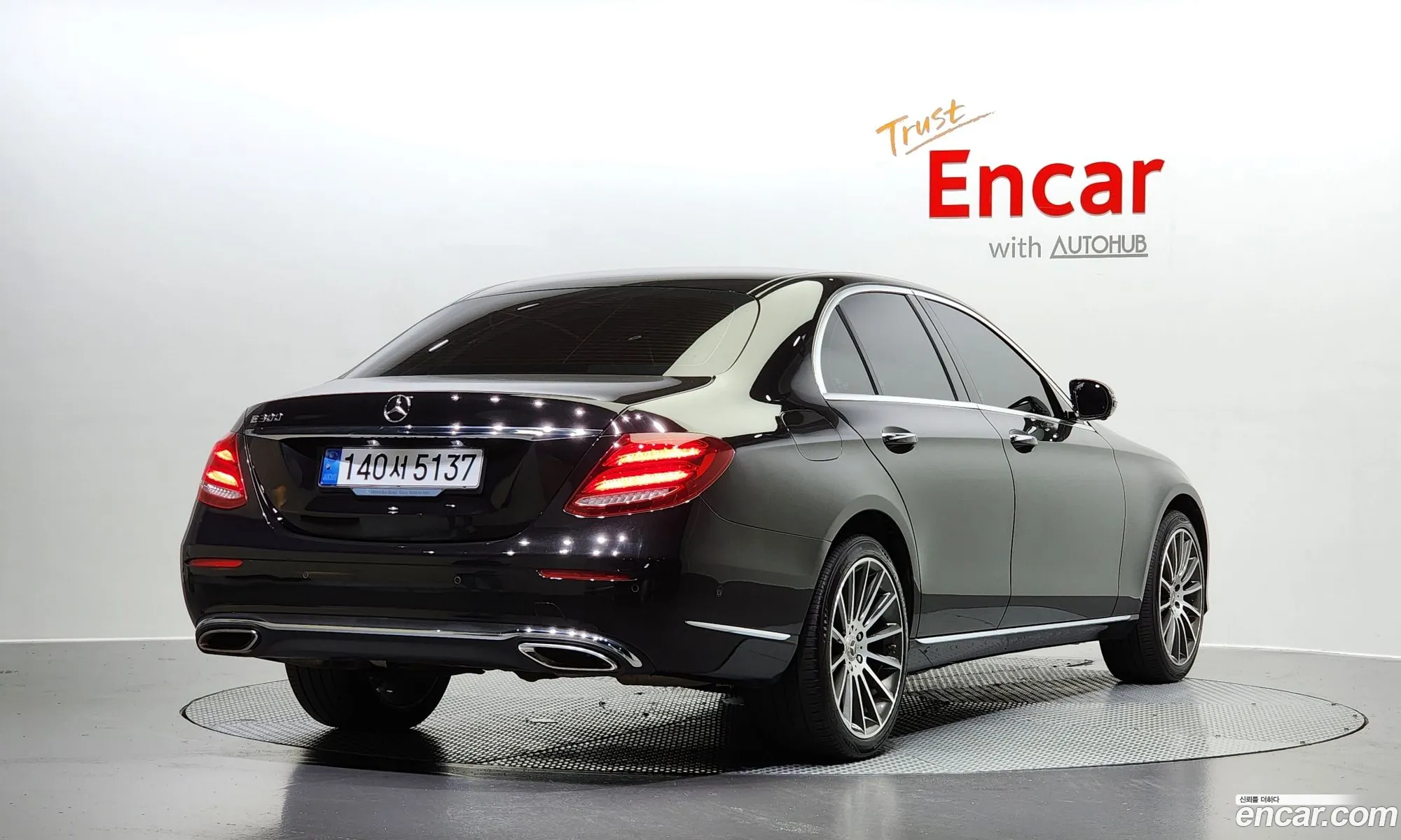 Mercedes-Benz E-Klasse V W213 S213 C238 E300 Exclusive 2018 - фотография 16353069