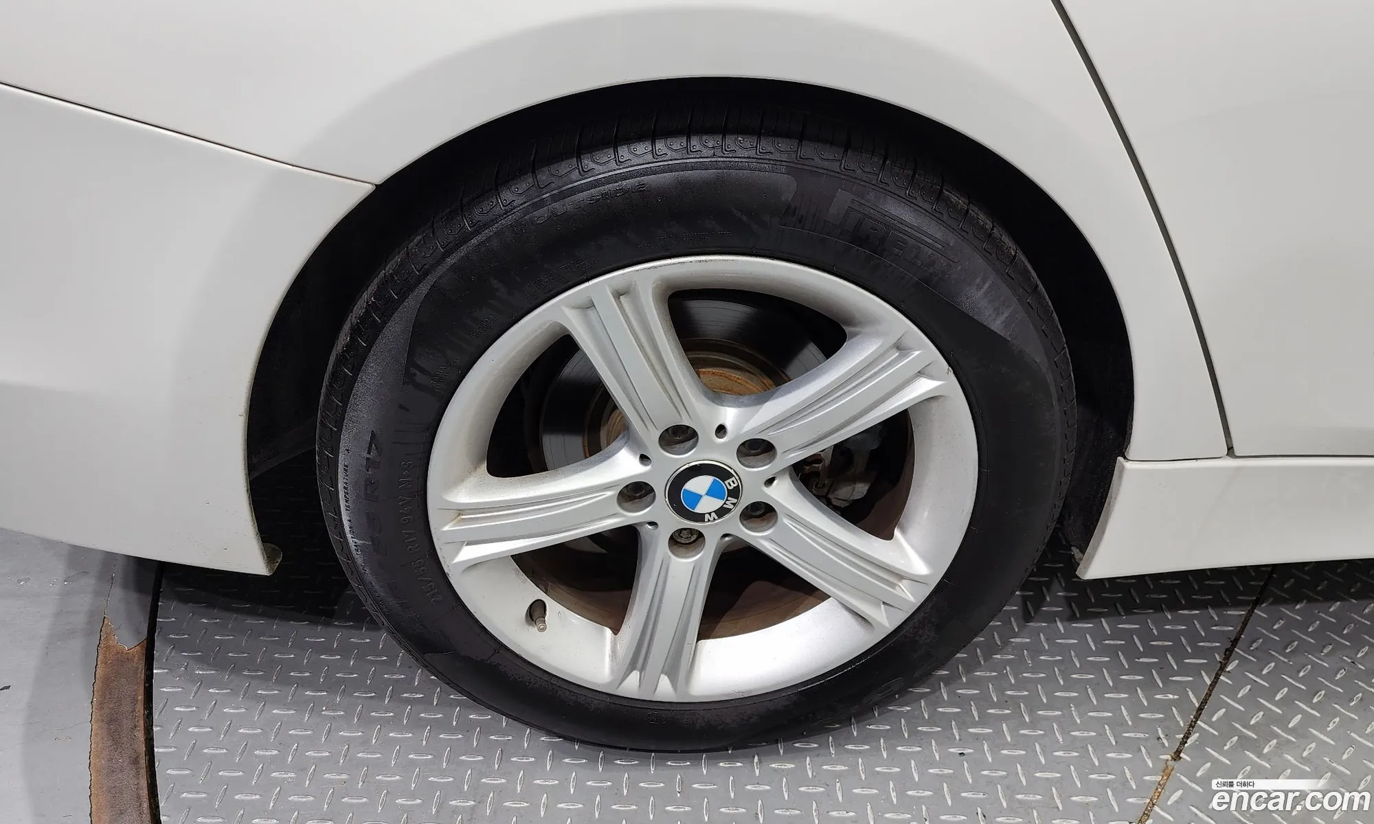 BMW 3Er 320I 2012 - фотография 12639538