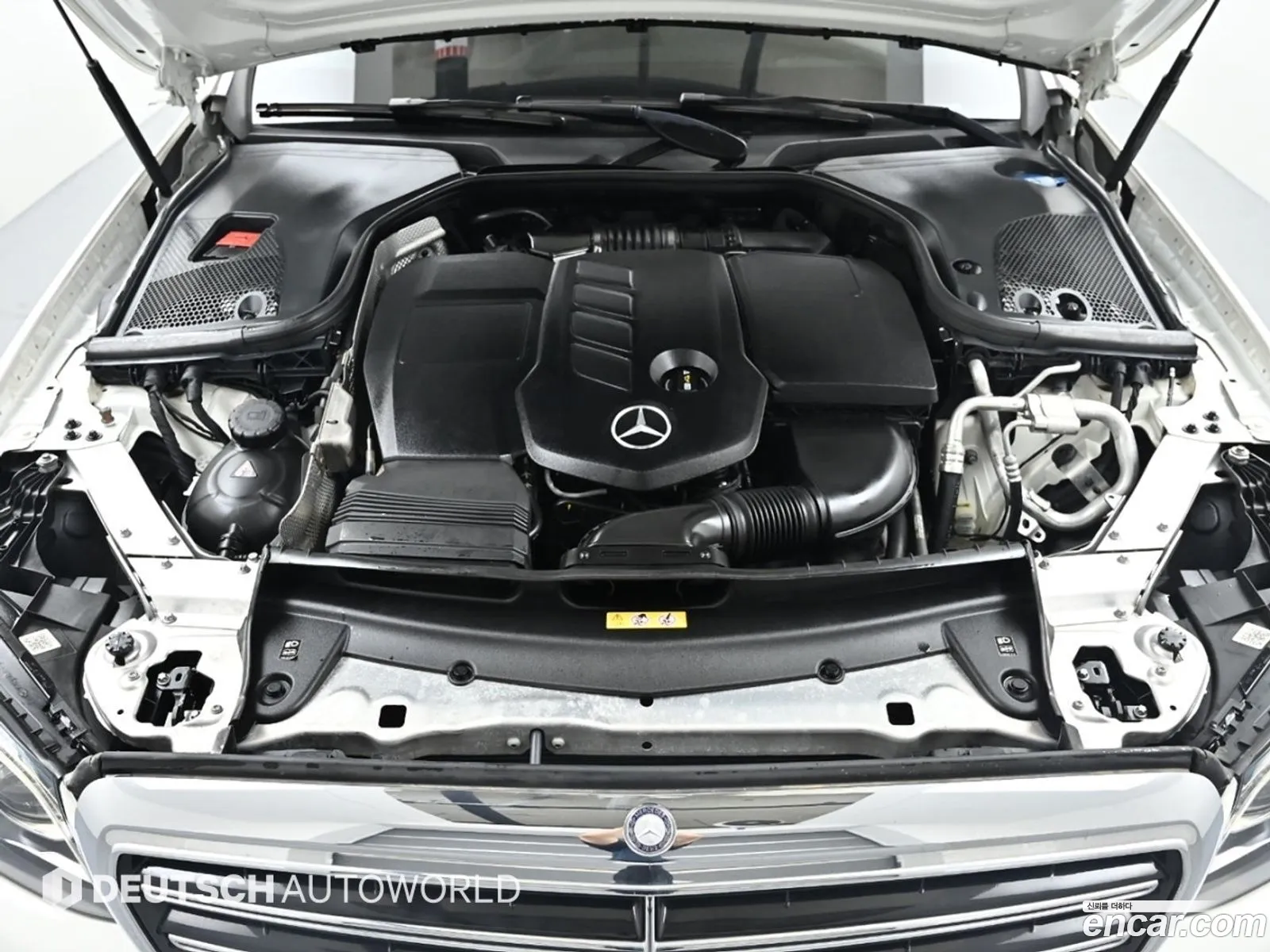 Mercedes-Benz E-Klasse E220D Exclusive 2017 - фотография 16451970