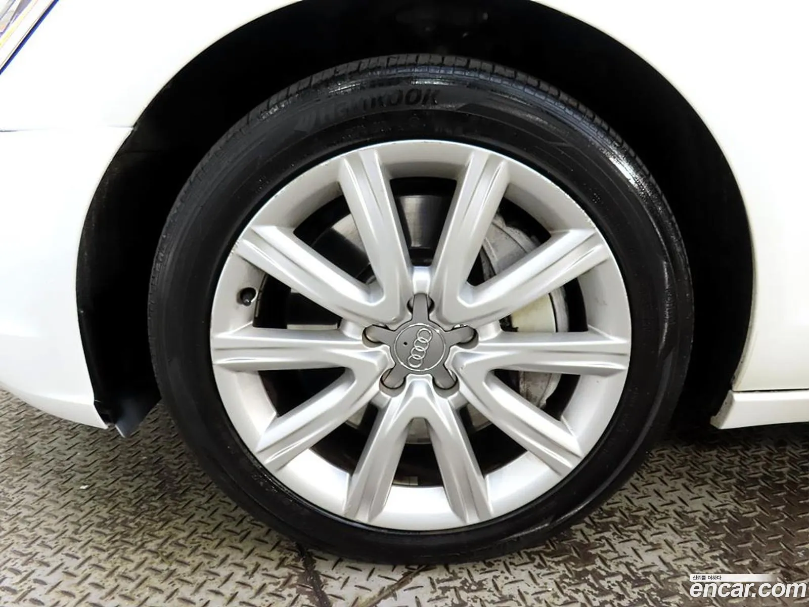 Audi A6 Iv C7 30 Tfsi Quattro 2013 - фотография 4625459