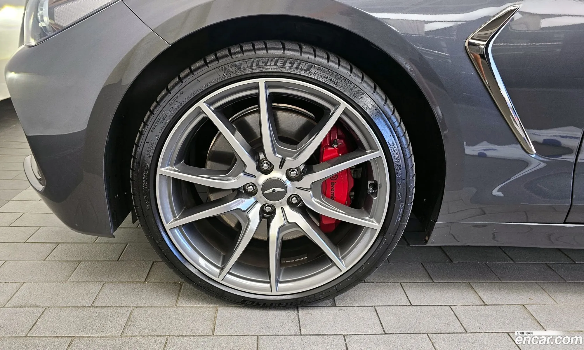 Genesis G70 I 20T Awd 2018 - фотография 1083445