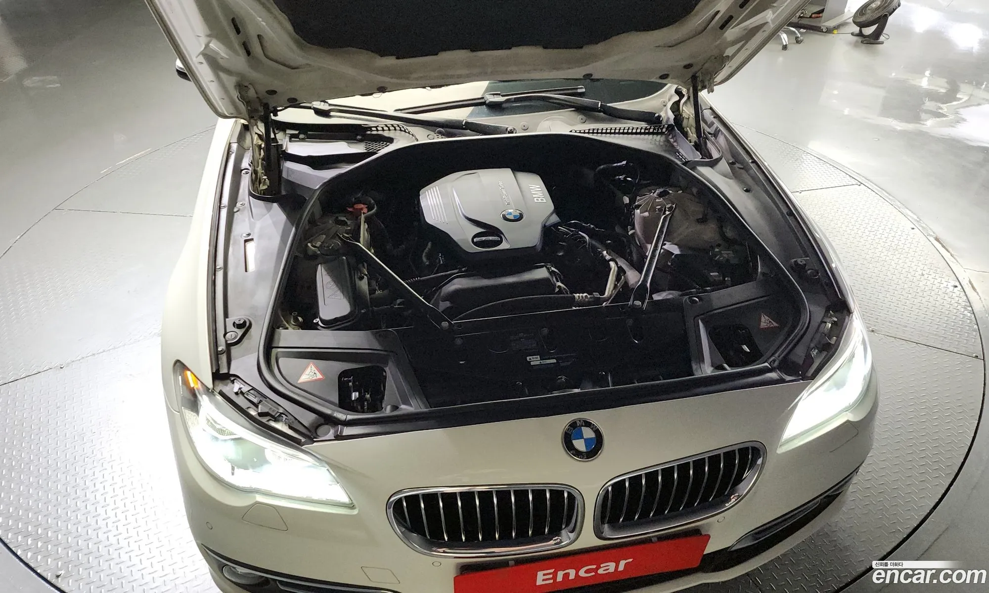 BMW 5Er Vi F10F11F07 520D xDrive Luxury 2014 - фотография 19615999