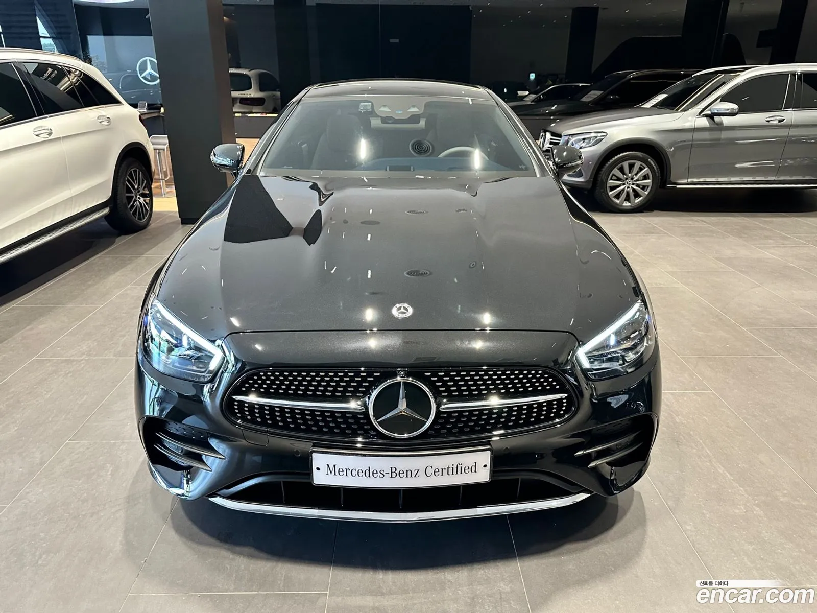 Mercedes-Benz E-Klasse E450 4Matic Coupe 2023 - фотография 15101183