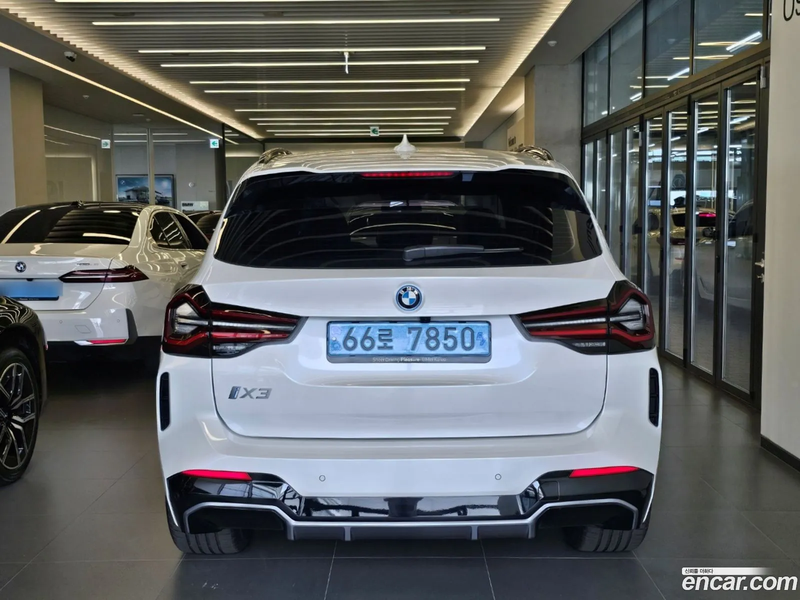 BMW Ix3 M Sports 2024 - фотография 19420924