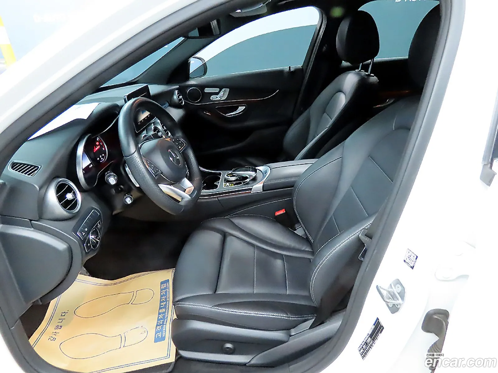 Mercedes-Benz C-Klasse Iv W205 C200 Amg Line 2016 - фотография 16430106
