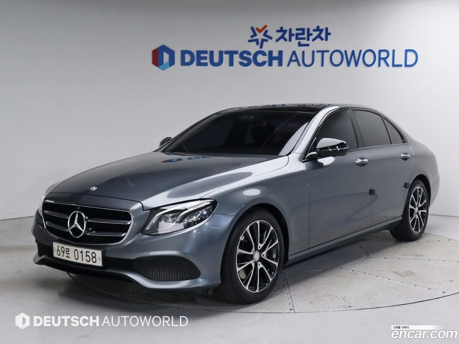 Mercedes-Benz E-Klasse E300 Avantgarde 2017 - фотография 16174725