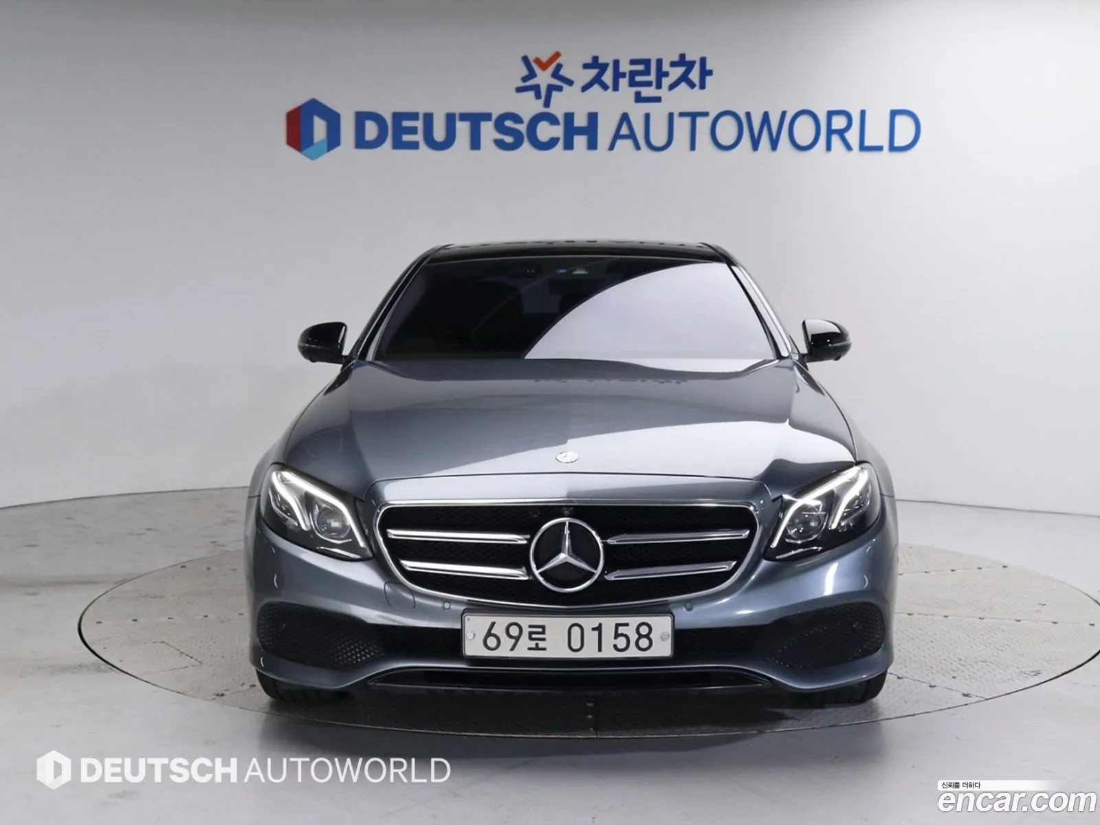 Mercedes-Benz E-Klasse E300 Avantgarde 2017 - фотография 16174727