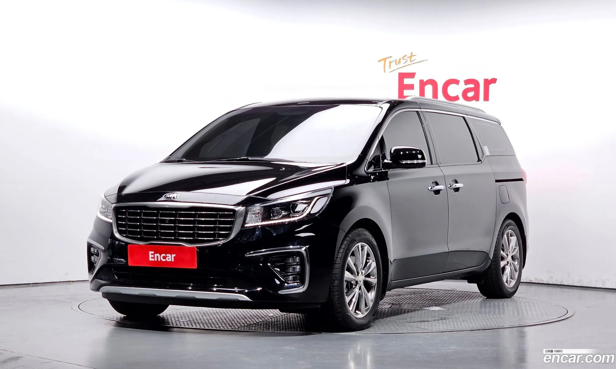 Kia Carnival 9-Seater Noblesse Special 2020 - фотография 11896149