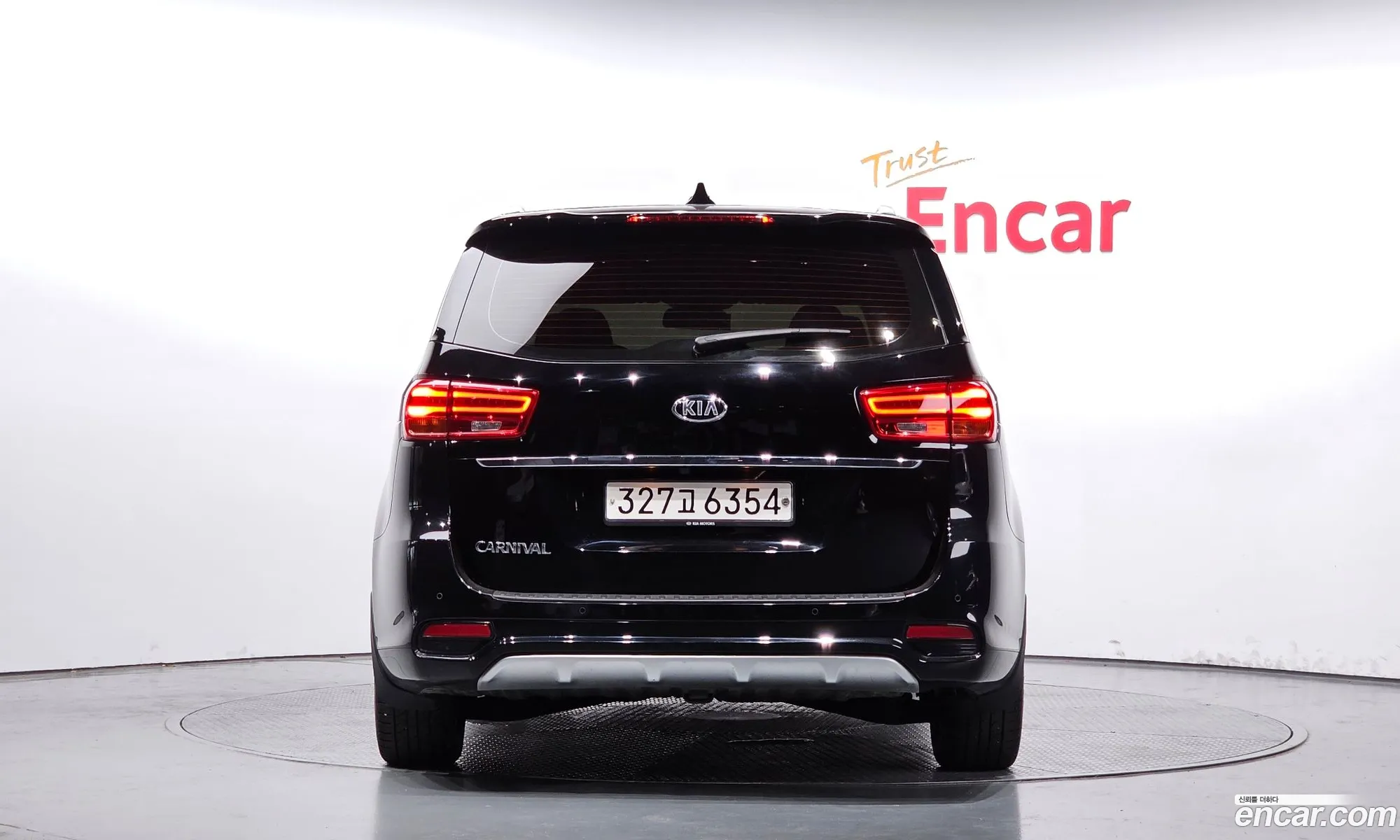 Kia Carnival 9-Seater Noblesse Special 2020 - фотография 11896154