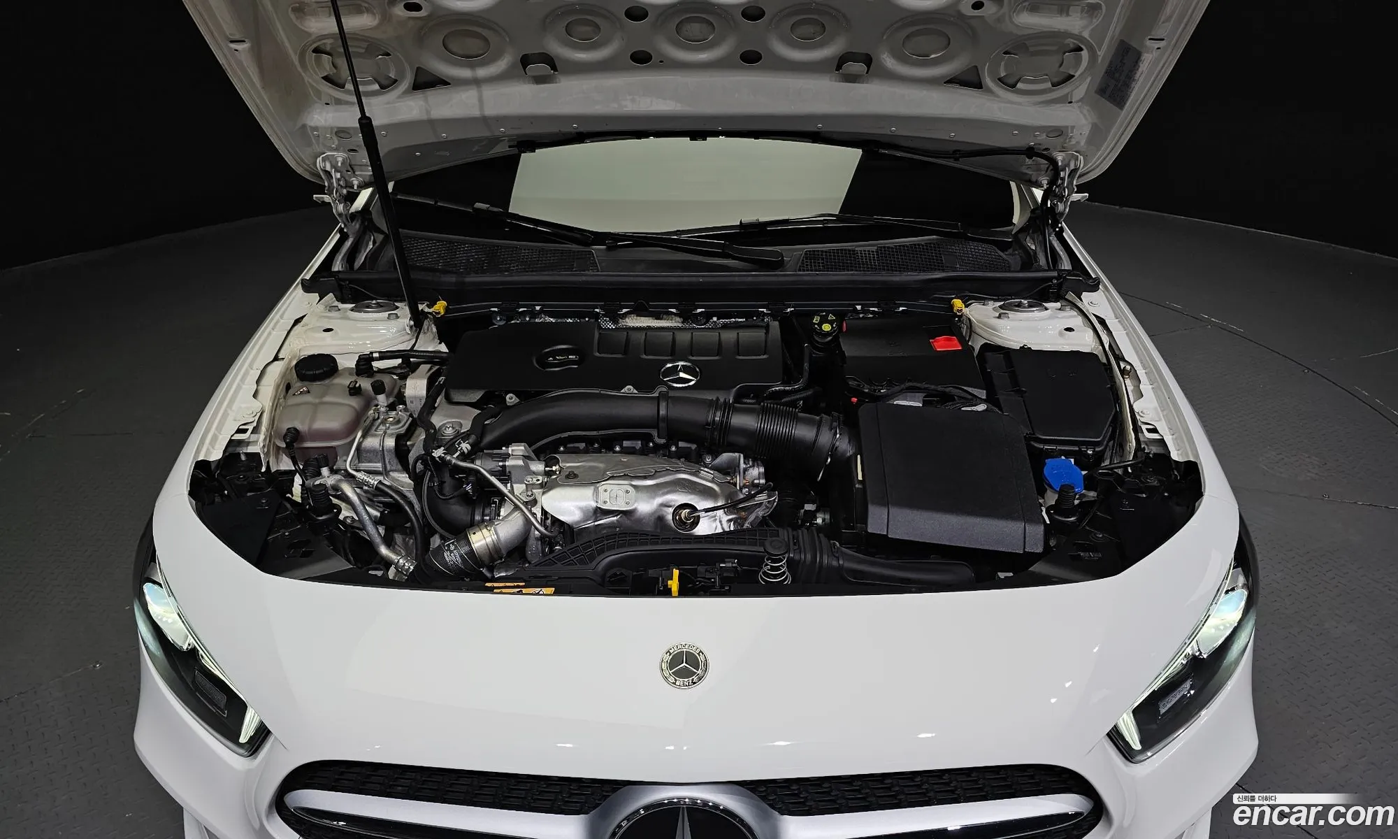 Mercedes-Benz A-Klasse Iv W177 A220 Sedan 2021 - фотография 16357335
