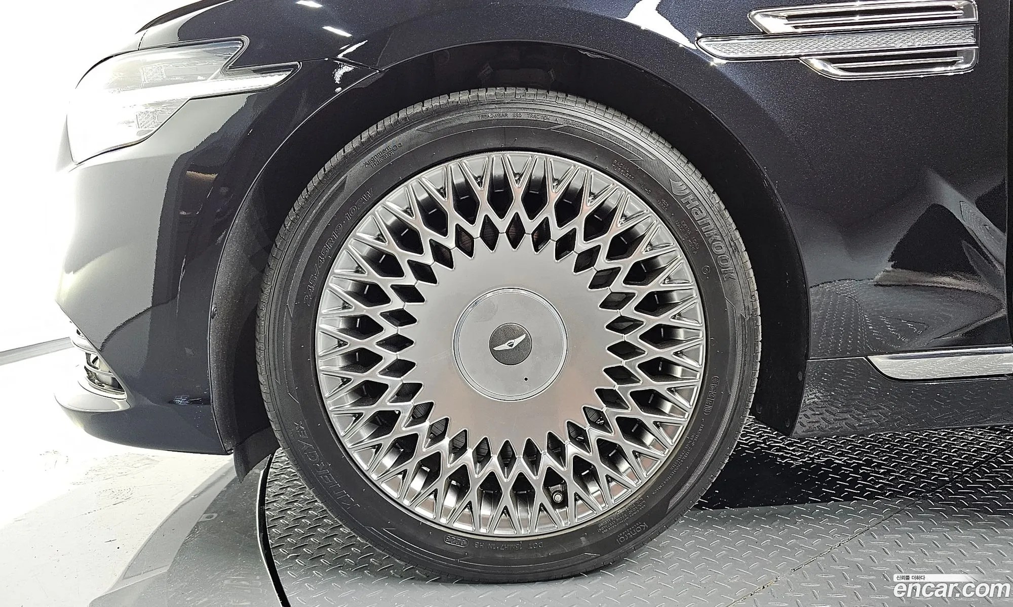 Genesis G90 I 50 Awd 2021 - фотография 1040539