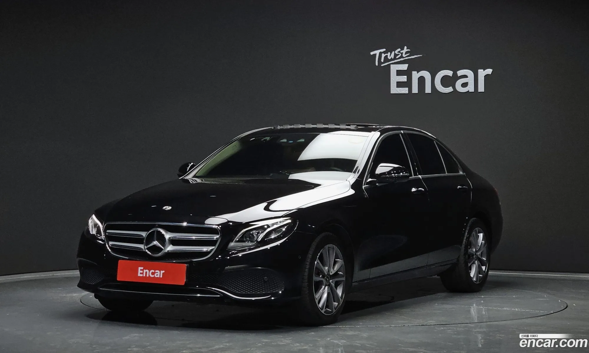 Mercedes-Benz E-Klasse V W213 S213 C238 E300 4Matic Avant Garde 2019 - фотография 14808300