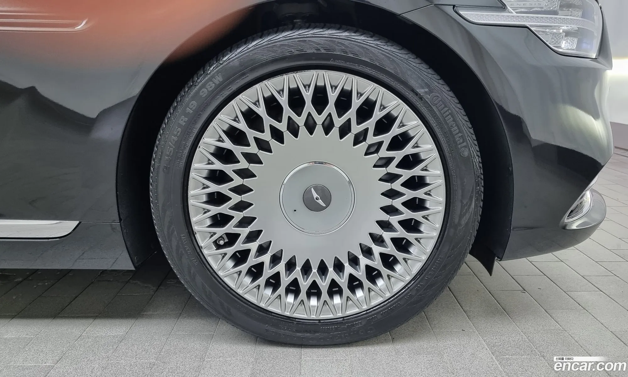 Genesis G90 I 38 Awd 2019 - фотография 1040563